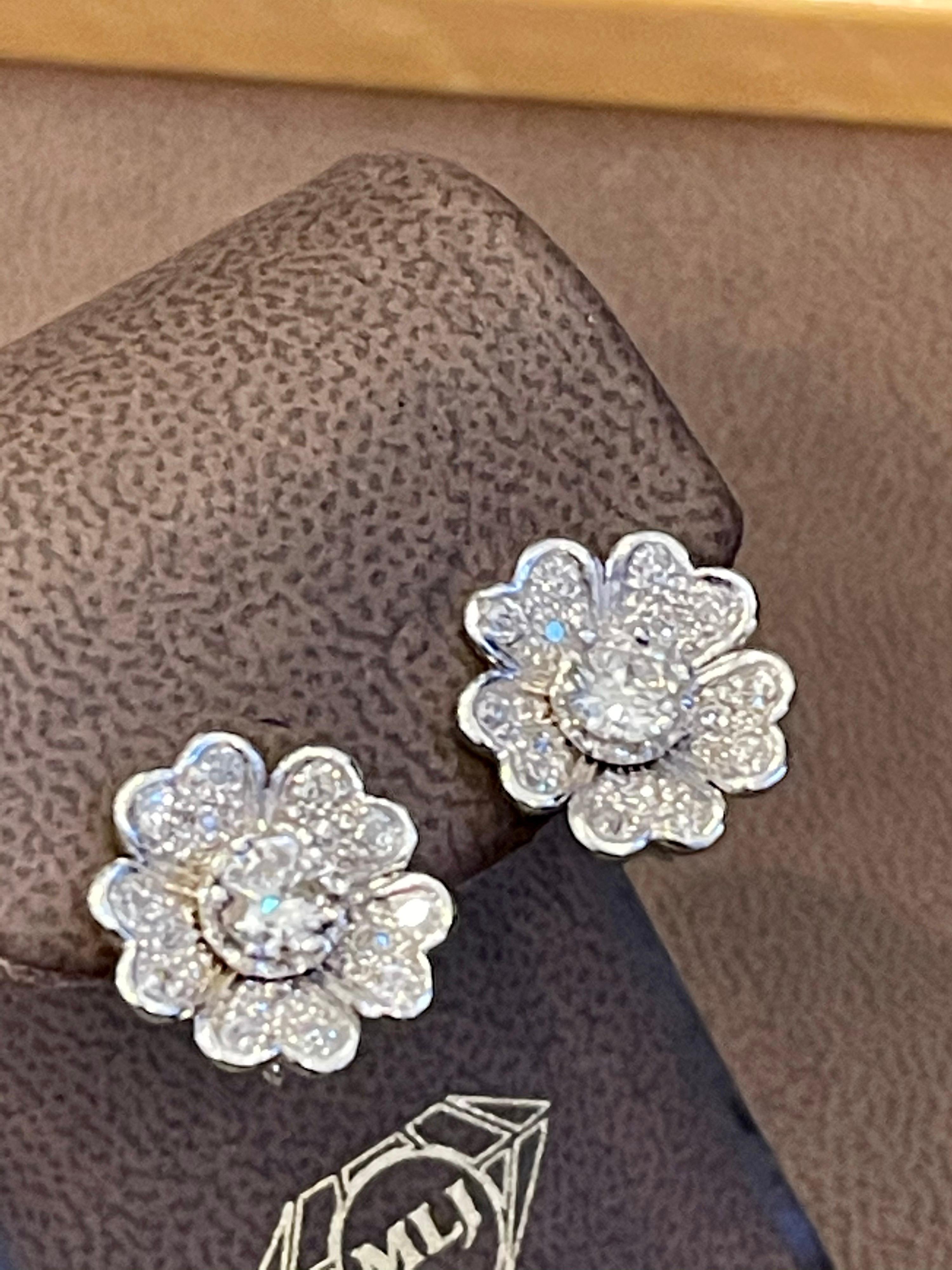 AGI Certified 2 Ct Diamond VS Quality Flower/Cluster Earring Platinum 0.7 Carat  For Sale 3