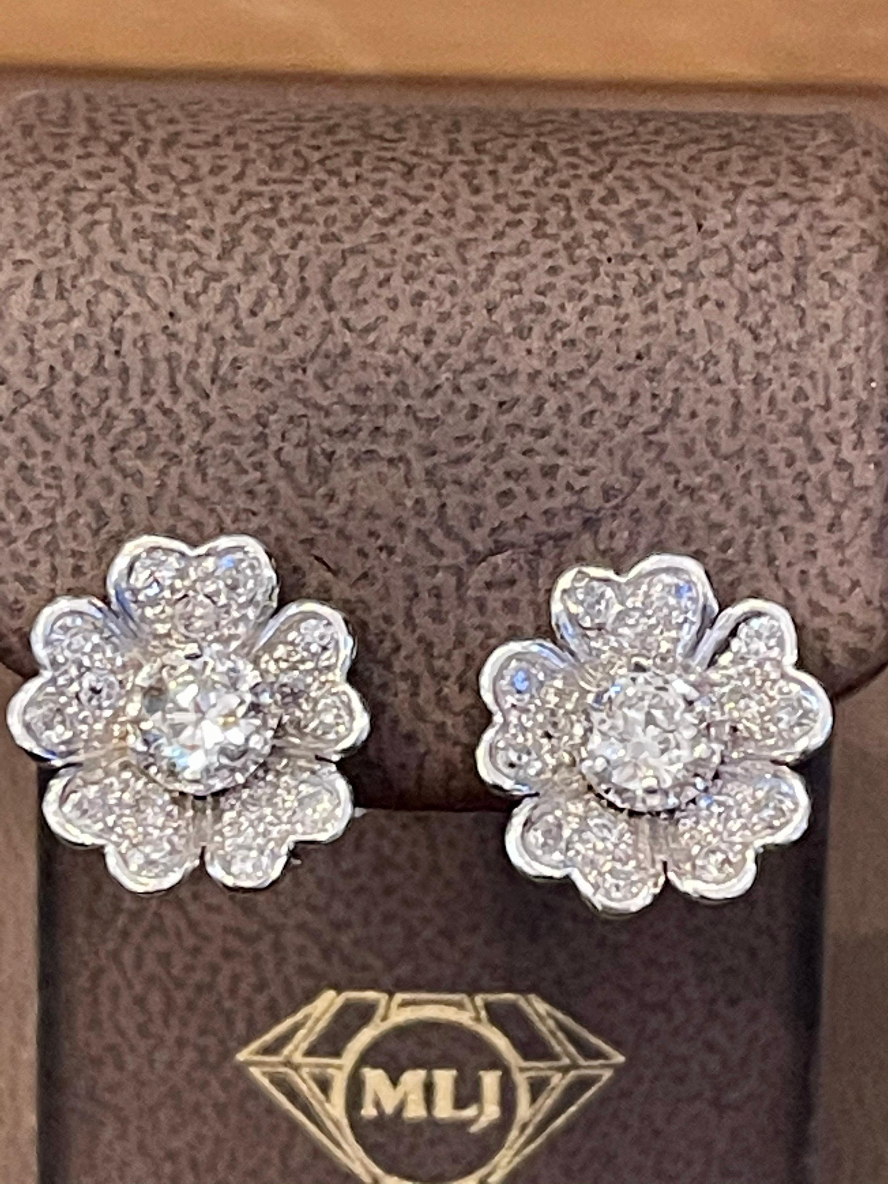 AGI Certified 2 Ct Diamond VS Quality Flower/Cluster Earring Platinum 0.7 Carat  For Sale 5