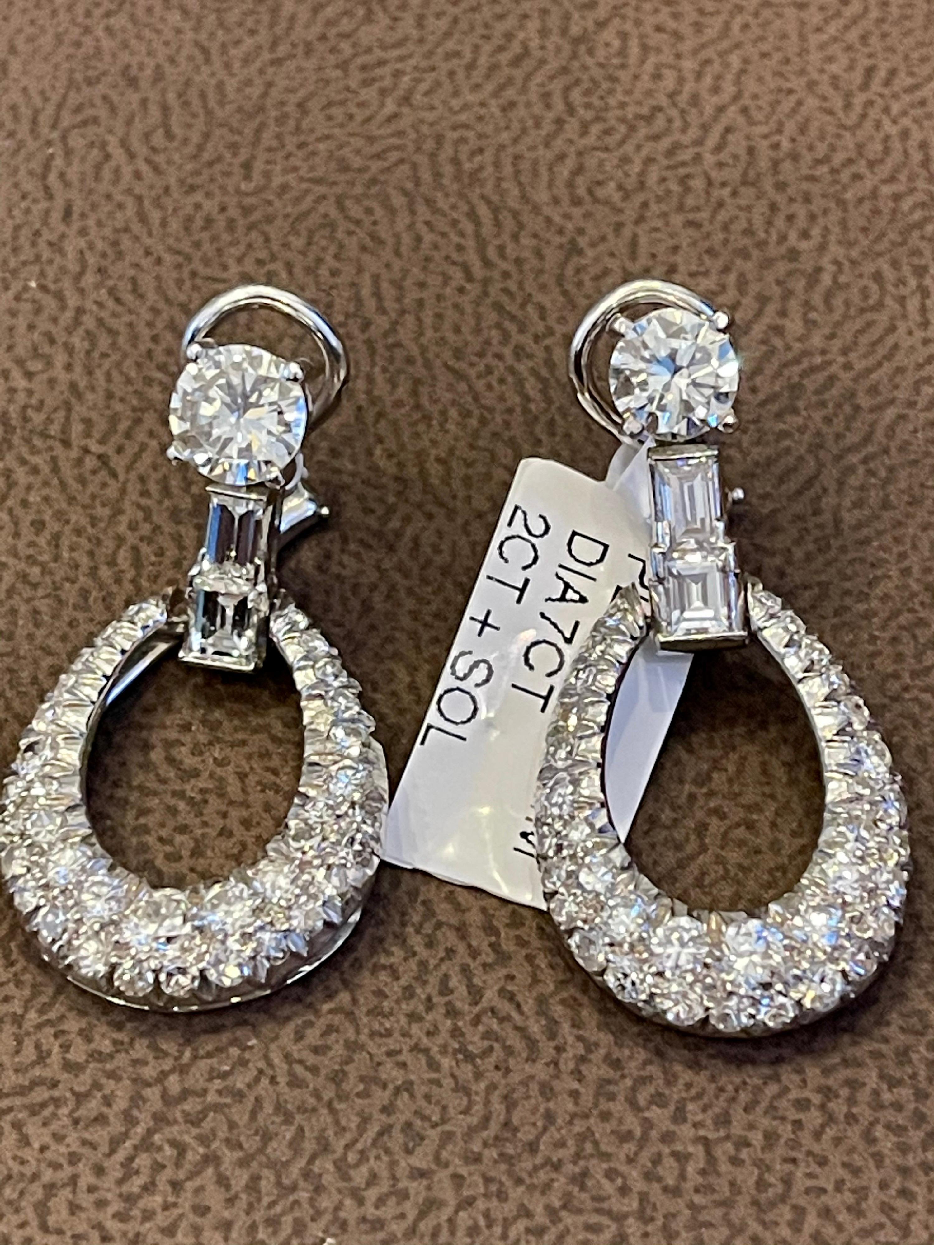1950s 7 Ct Diamond Drop Cocktail Earrings Platinum with 2 Ct Solitaire Diamond For Sale 3