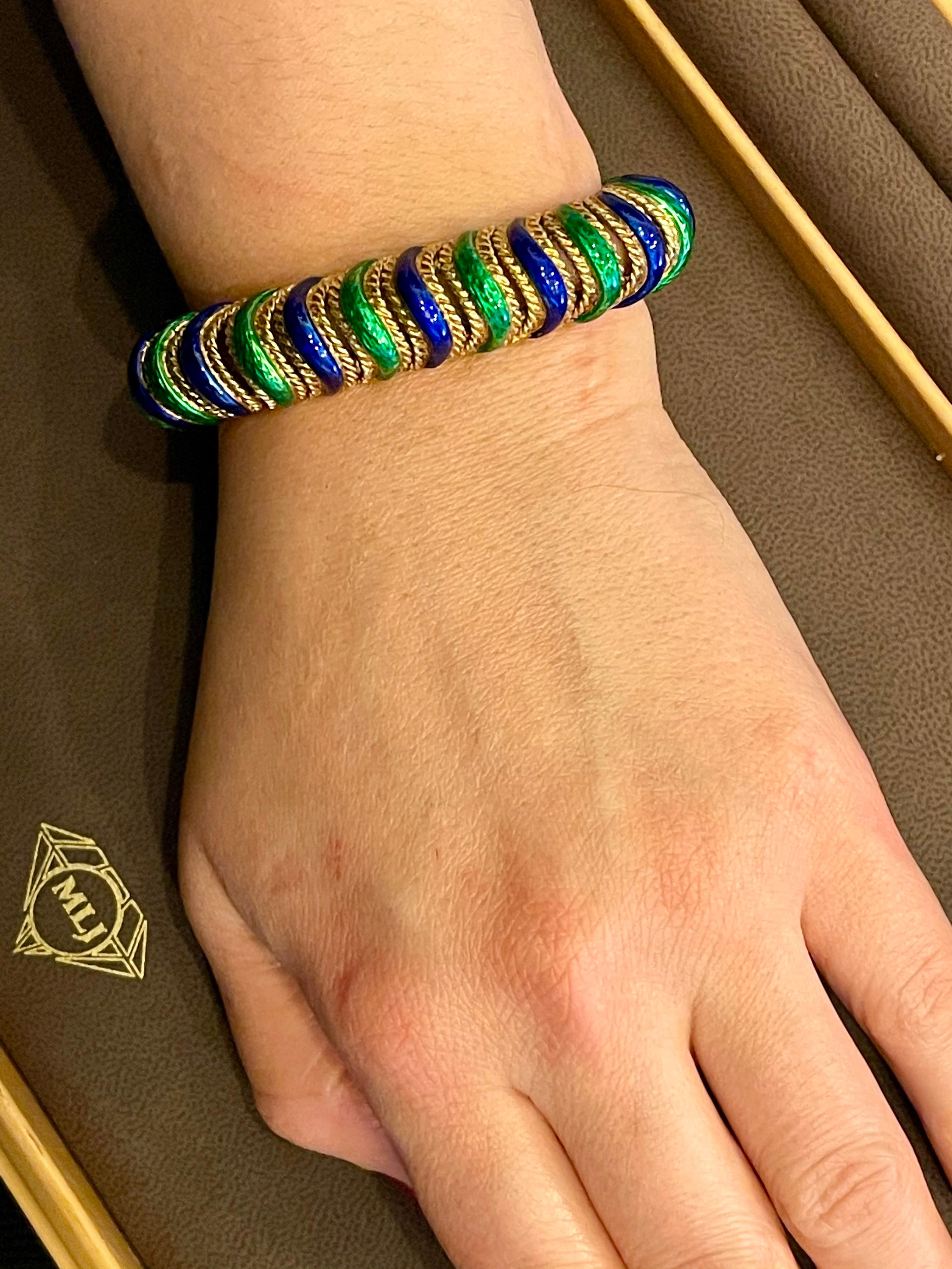 Bracelet jonc ou bracelet en or jaune 18 carats 95 grammes et émail vert et bleu en vente 6