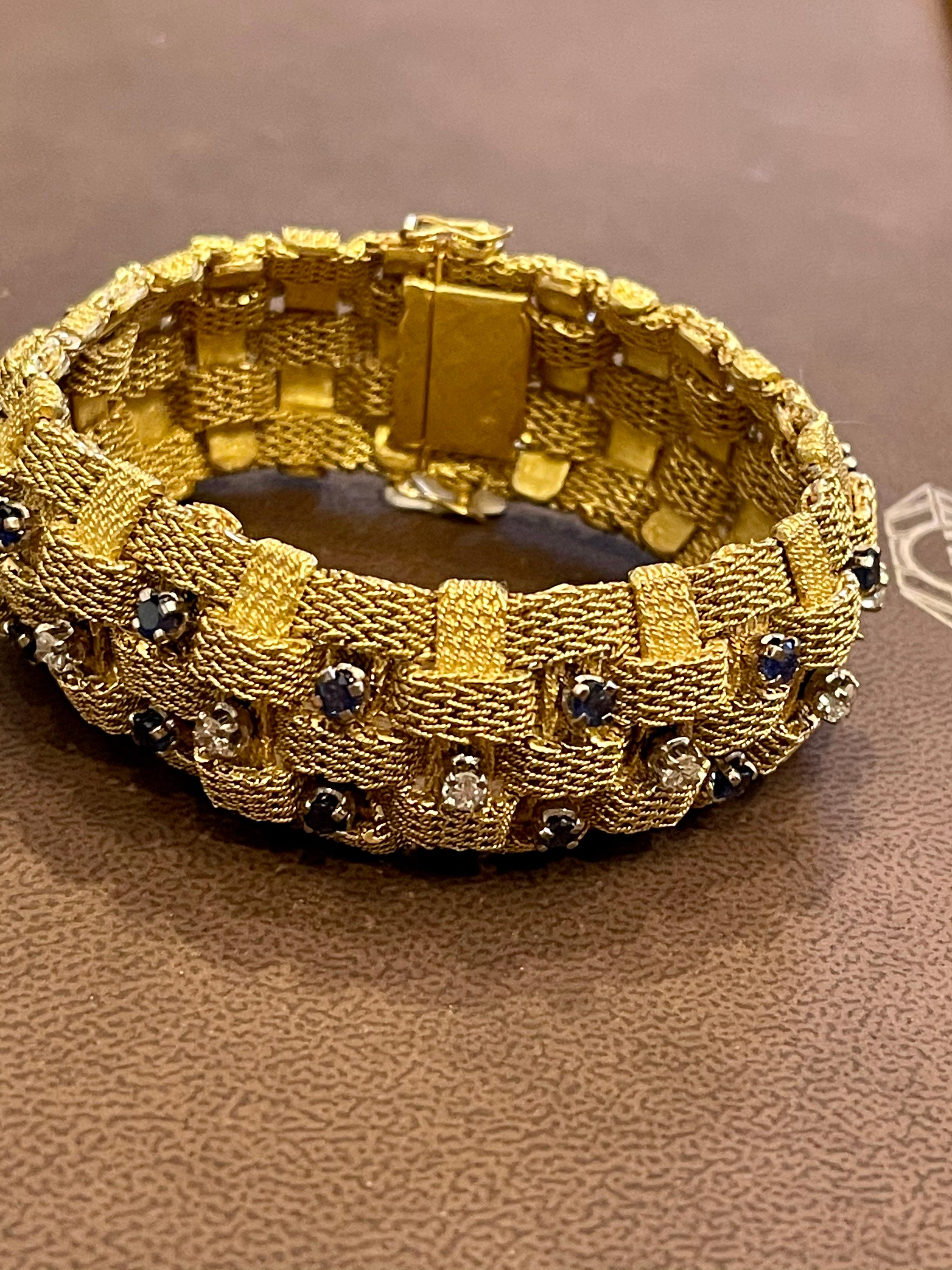 3 Carat Sapphire and 2 Carat Diamond Bracelet in 18 Karat Yellow Gold 116 Gm For Sale 14