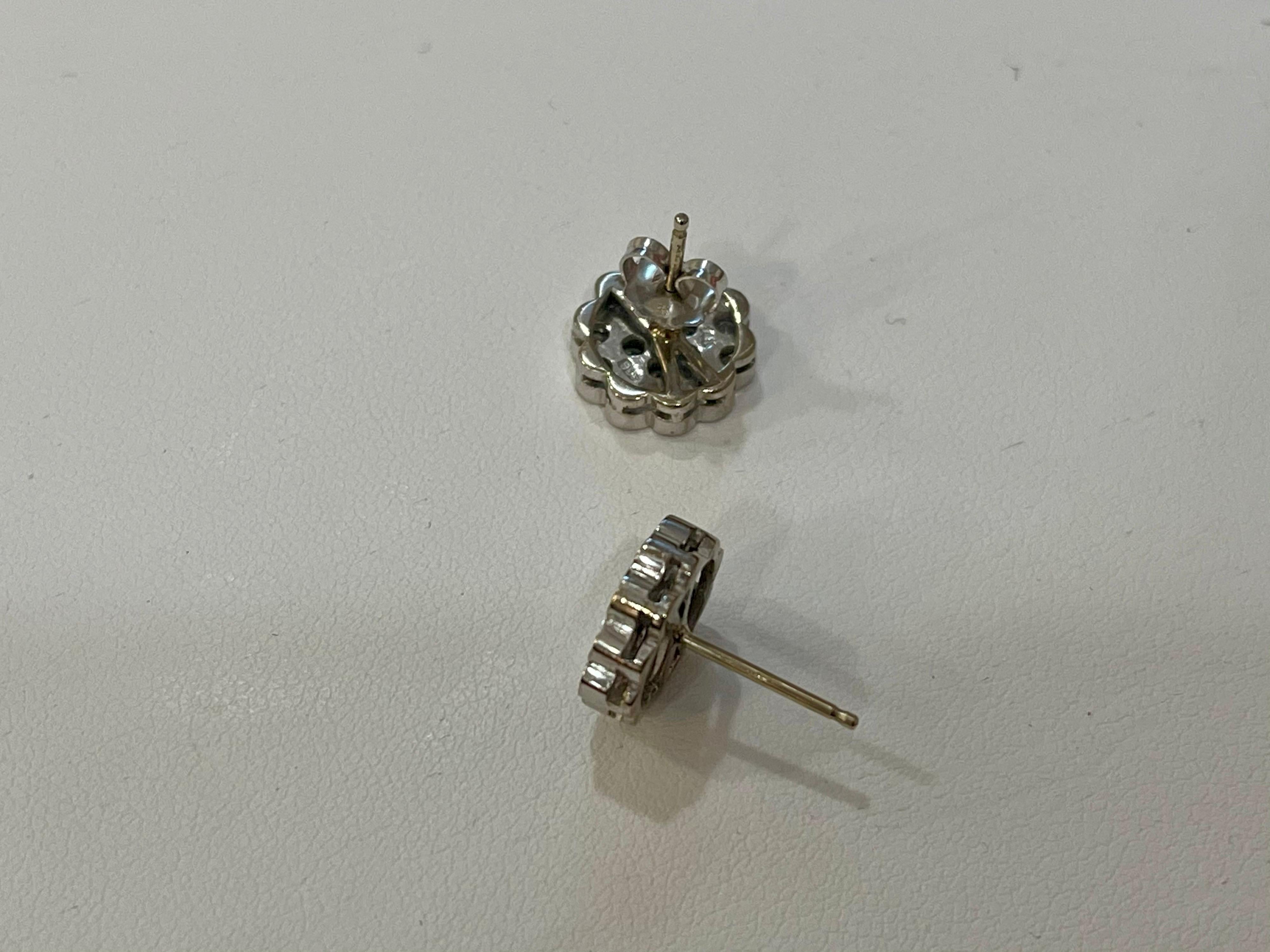 2 Karat Diamant Floral Cluster Blume Ohrstecker aus 14 Karat Weißgold 12