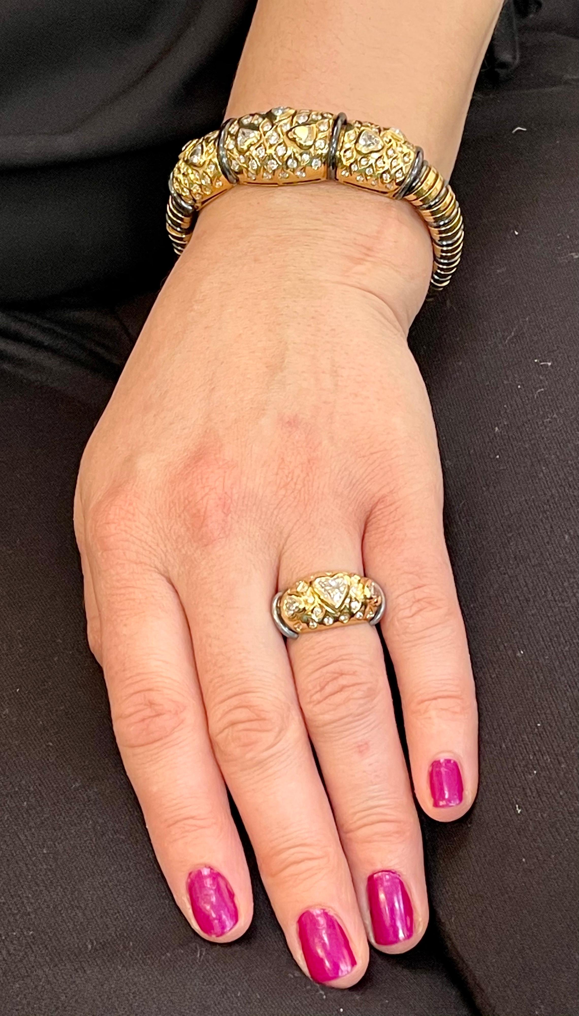 Leporttie Diamond Bangle Ring Earring Three-Piece Set in 18 Karat Yellow Gold For Sale 12