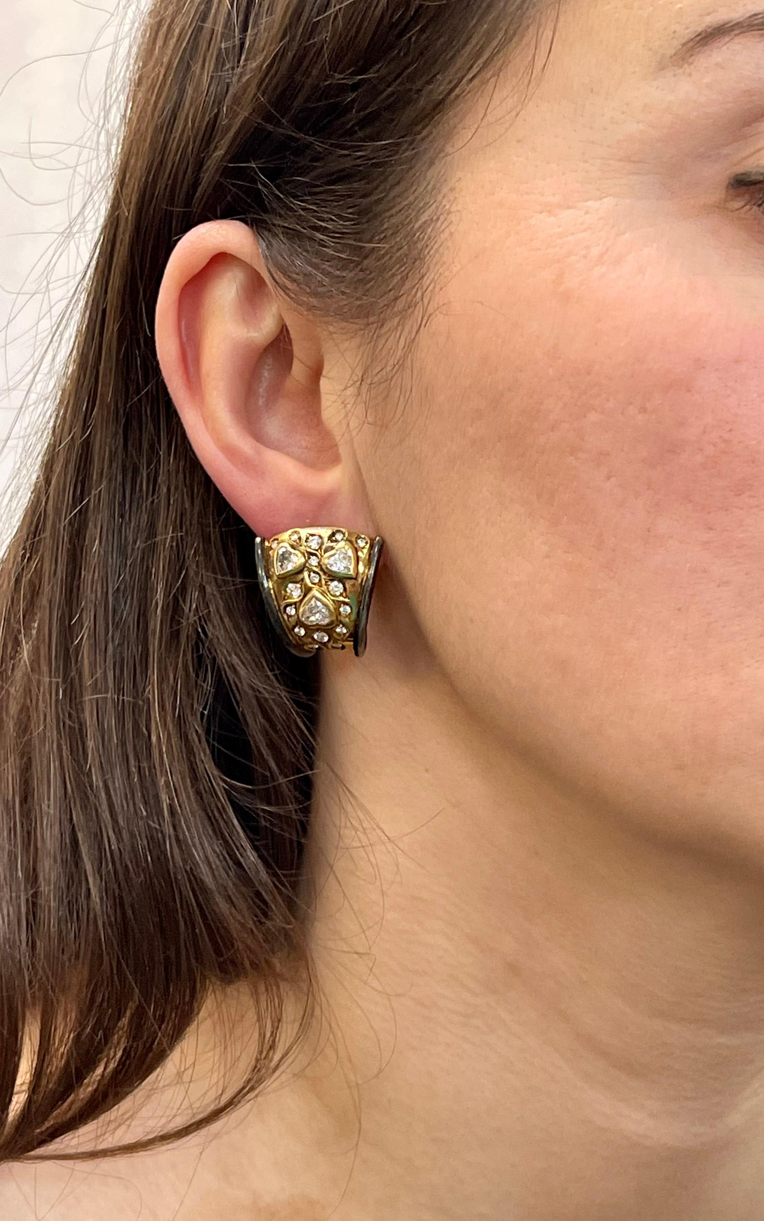 Leporttie Diamond Bangle Ring Earring Three-Piece Set in 18 Karat Yellow Gold For Sale 14