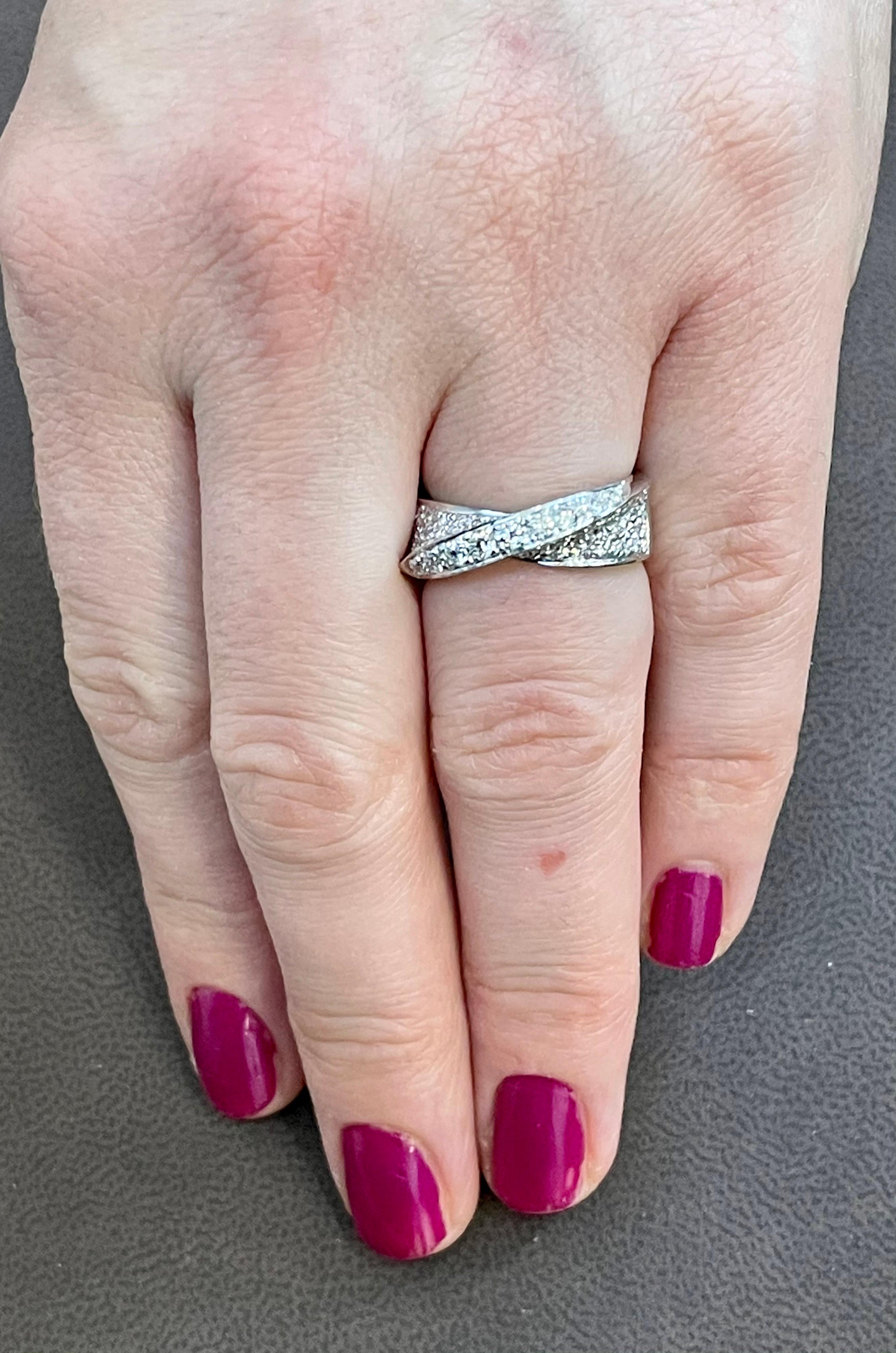 0.75 Carat Diamond Engagement Band 18 Karat Gold Ring by Designer Salvini For Sale 3