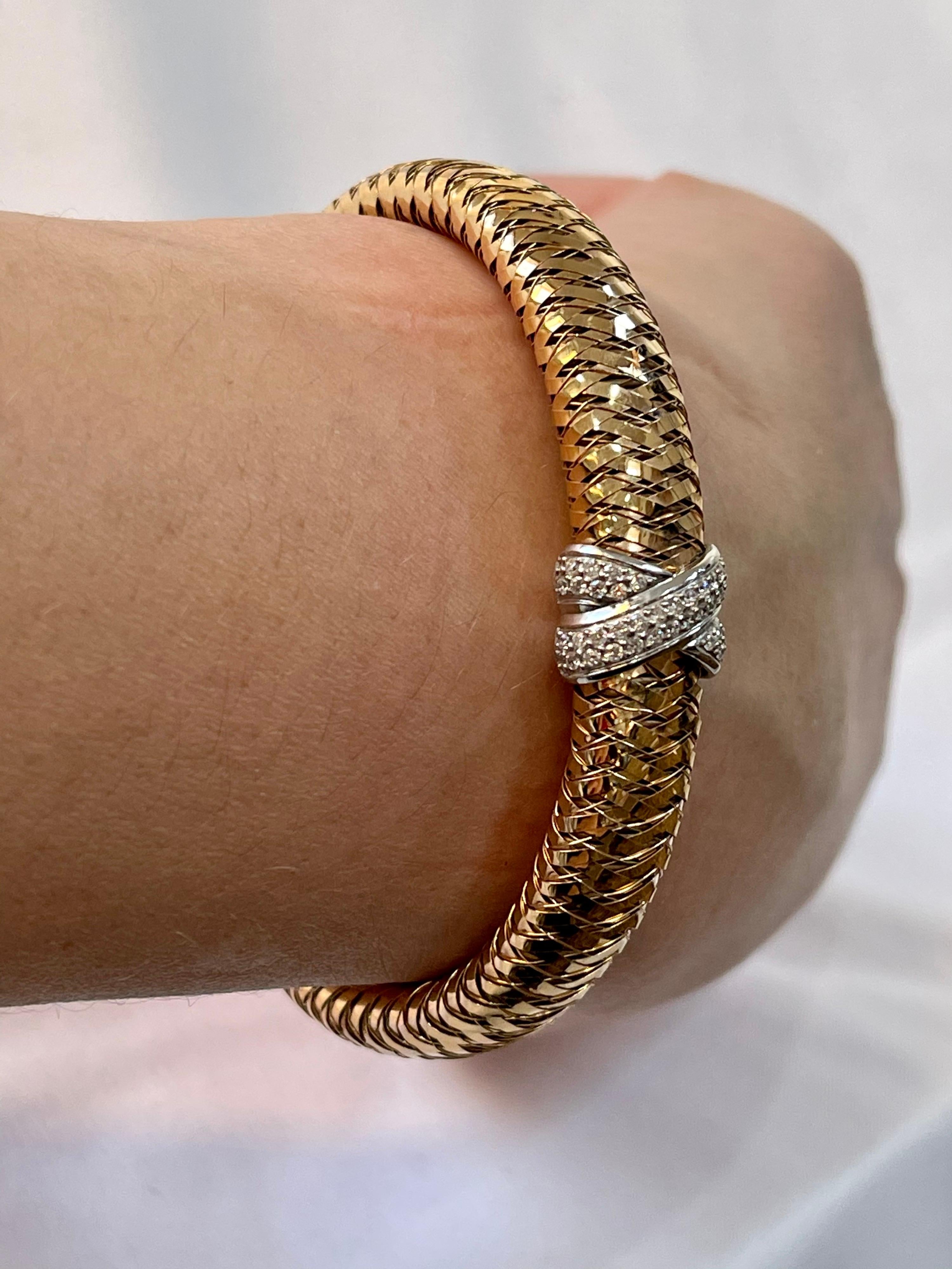 Roberto Coin Diamond Bangle Stretchable Bracelet 18 Karat Rose Gold Estate For Sale 3