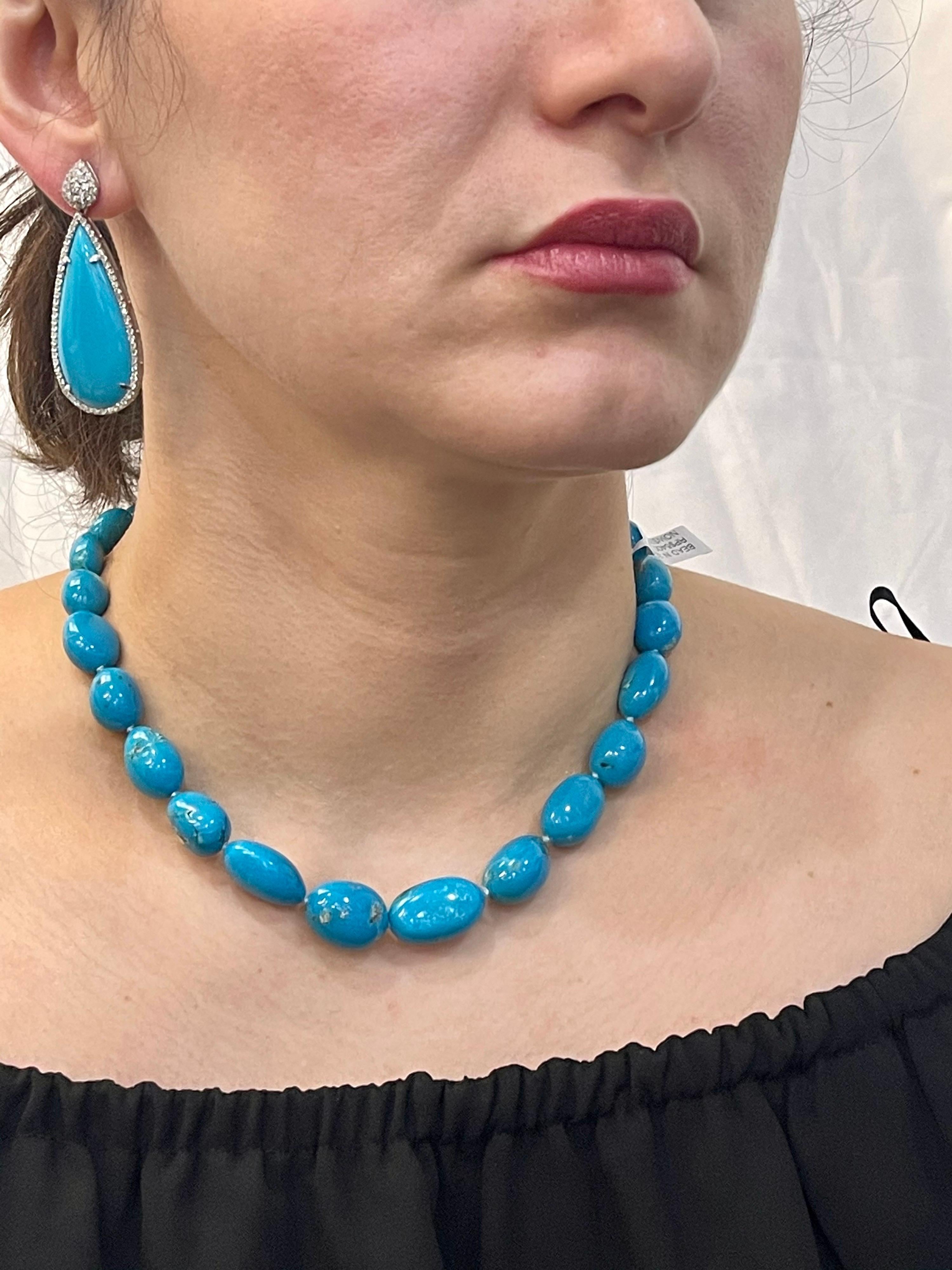 340 Carat Natural Sleeping Beauty Turquoise Necklace Single-Strand 14 Karat Gold In Excellent Condition For Sale In New York, NY