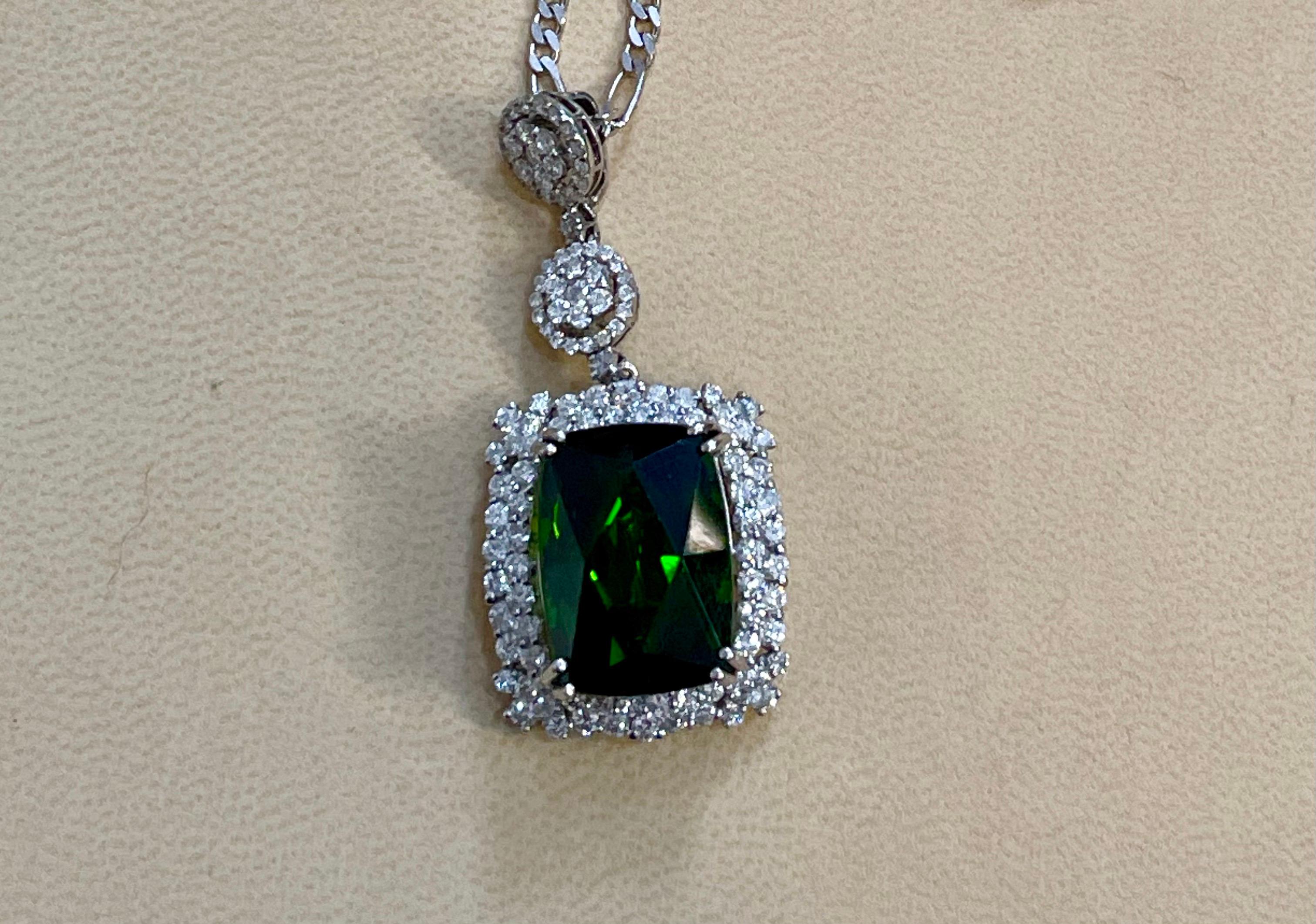 17 Carat Green Tourmaline and 4 Carat Diamond Pendant / Necklace 14 Karat Gold For Sale 4