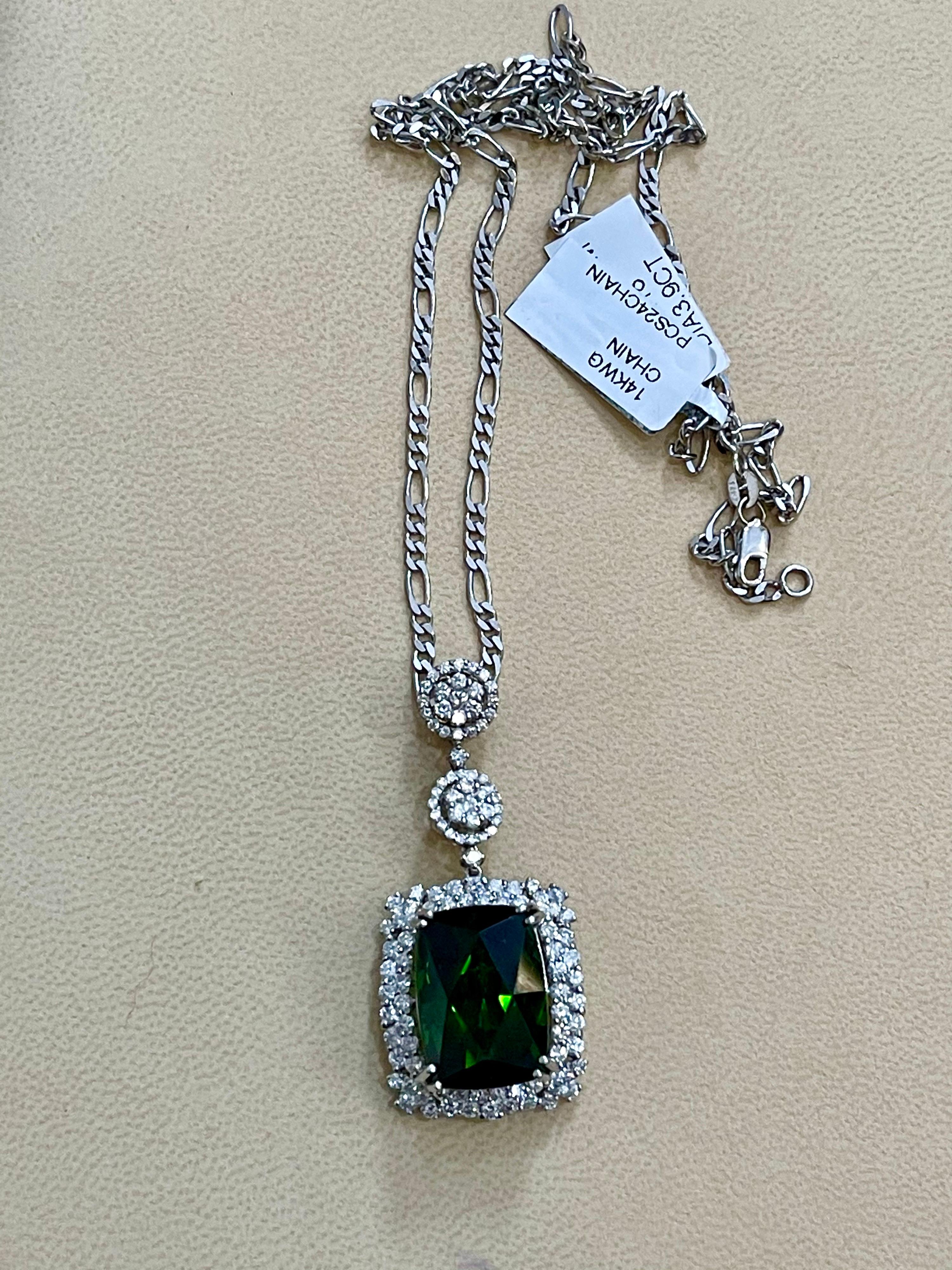 17 Carat Green Tourmaline and 4 Carat Diamond Pendant / Necklace 14 Karat Gold For Sale 5
