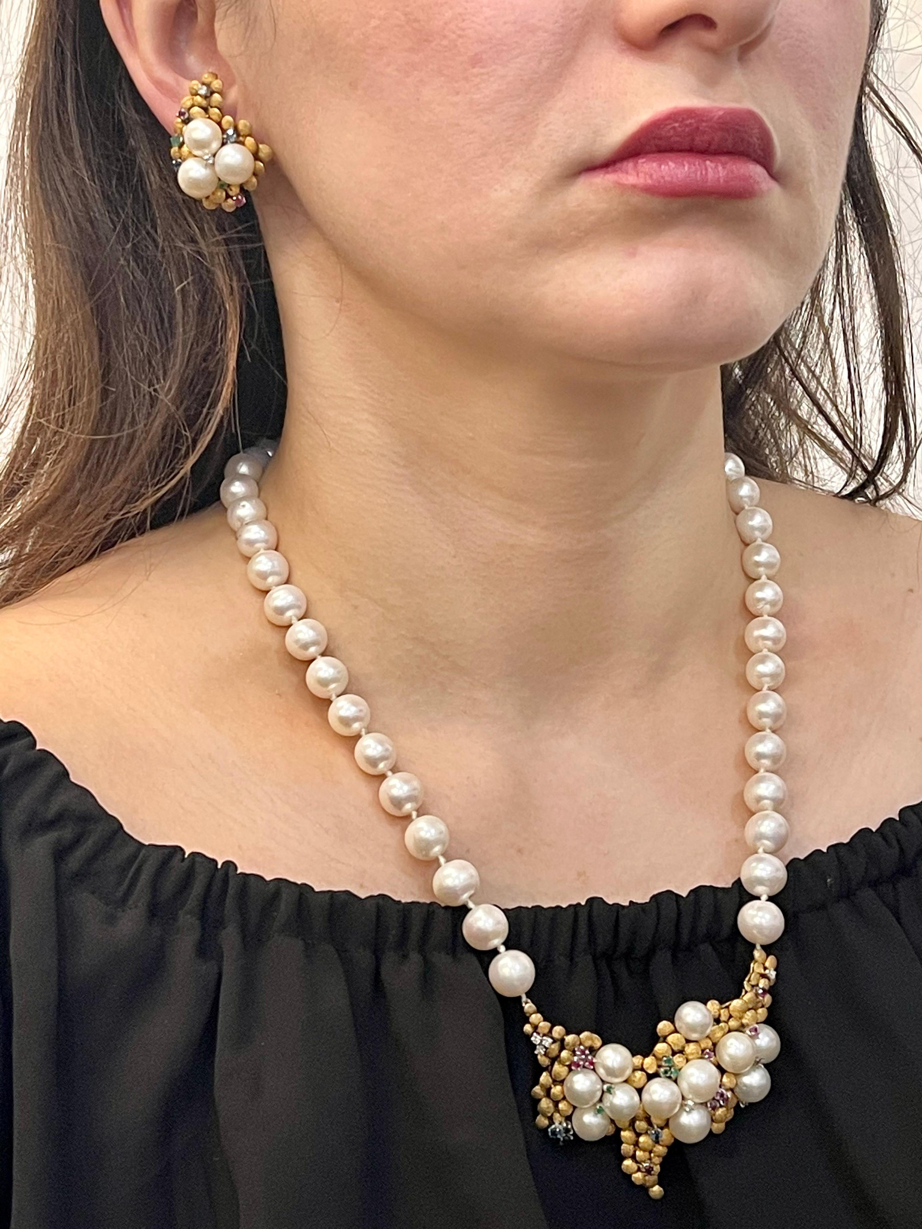 Antique Pearl and Brushed Gold Necklace and Earring Suite, Bridal 18 Karat Gold For Sale 9