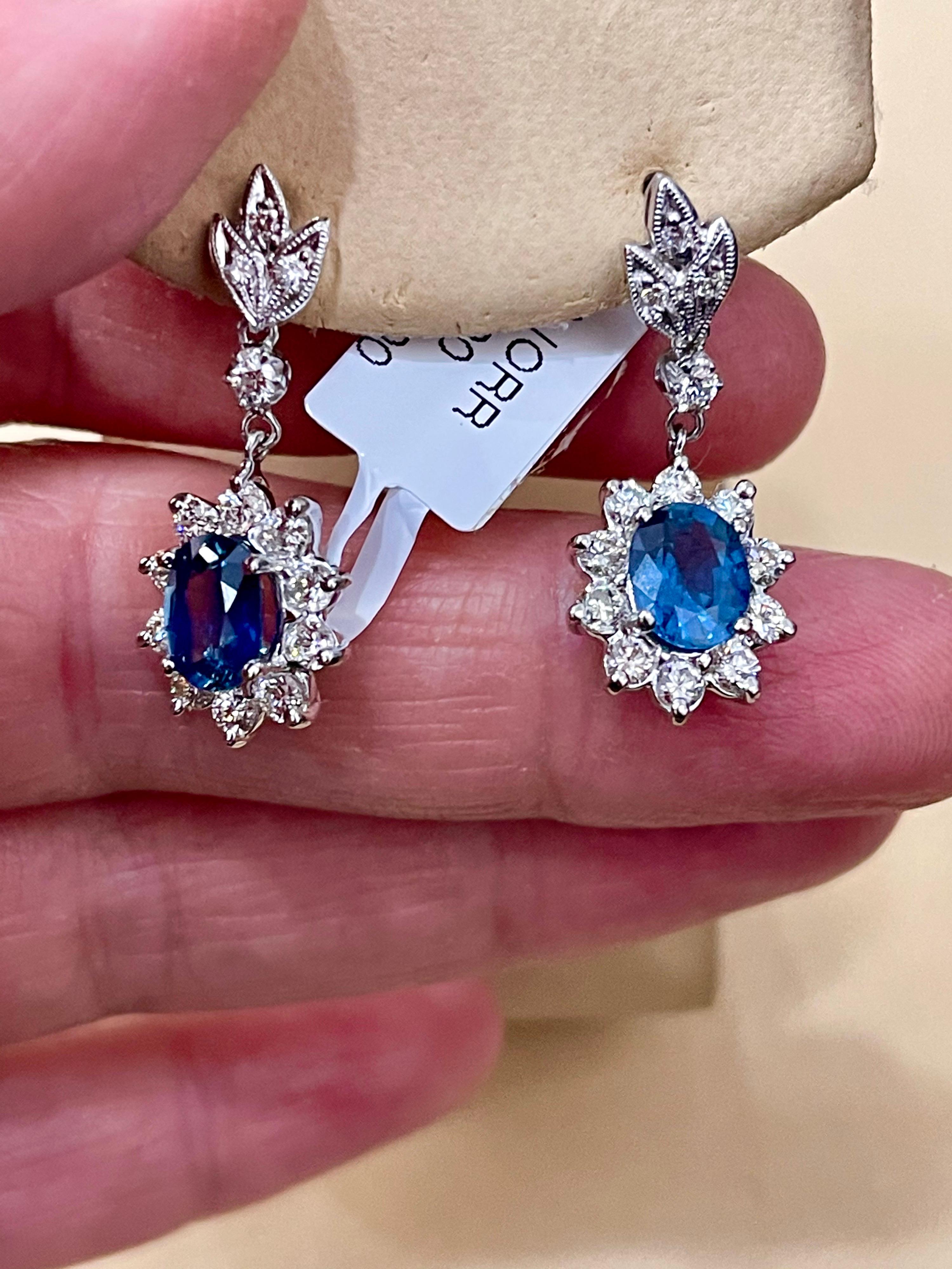 2.5 Carat Natural Sapphire & 2.0 Carat Diamond Hanging/Drop Earring 14Karat Gold 9