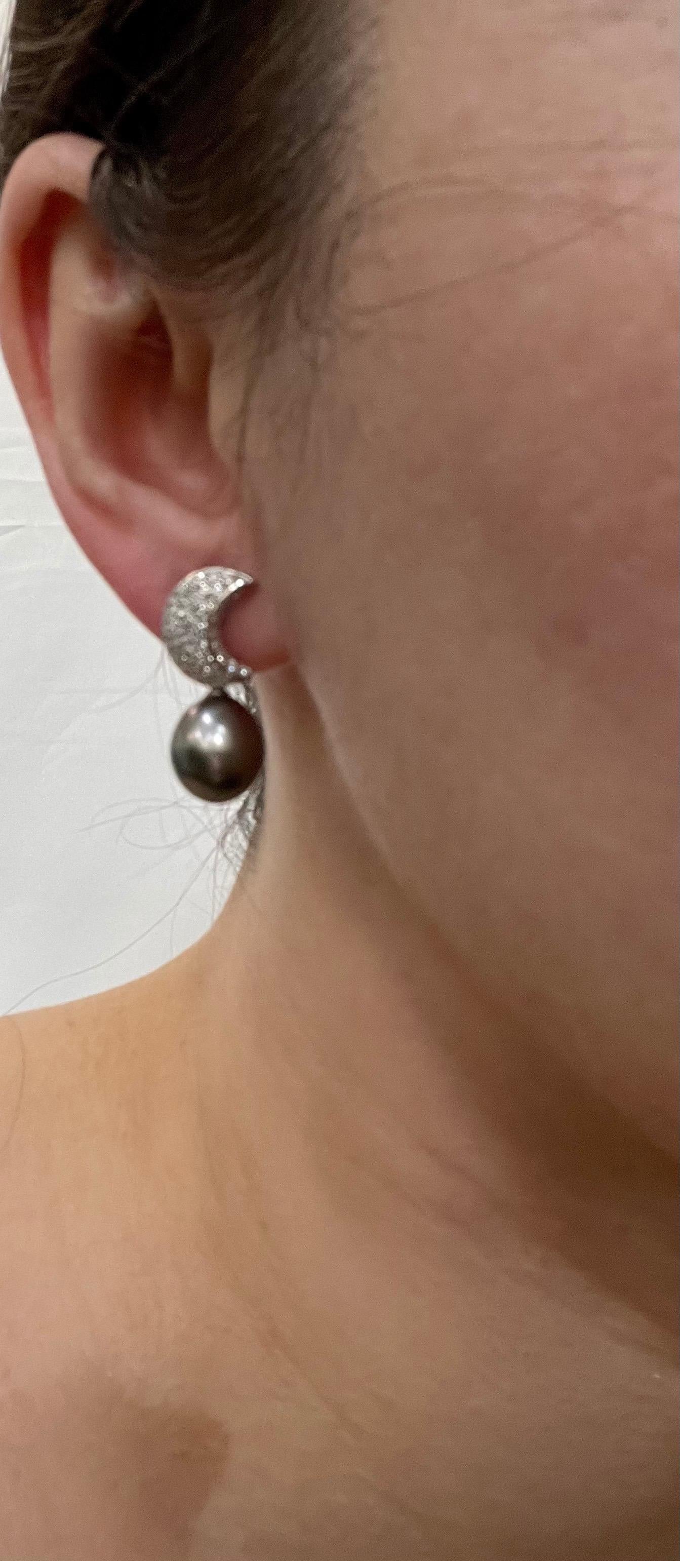 Grey Black Tahitian Cocktail Dangling Earrings with Diamonds 18 Karat White Gold For Sale 11