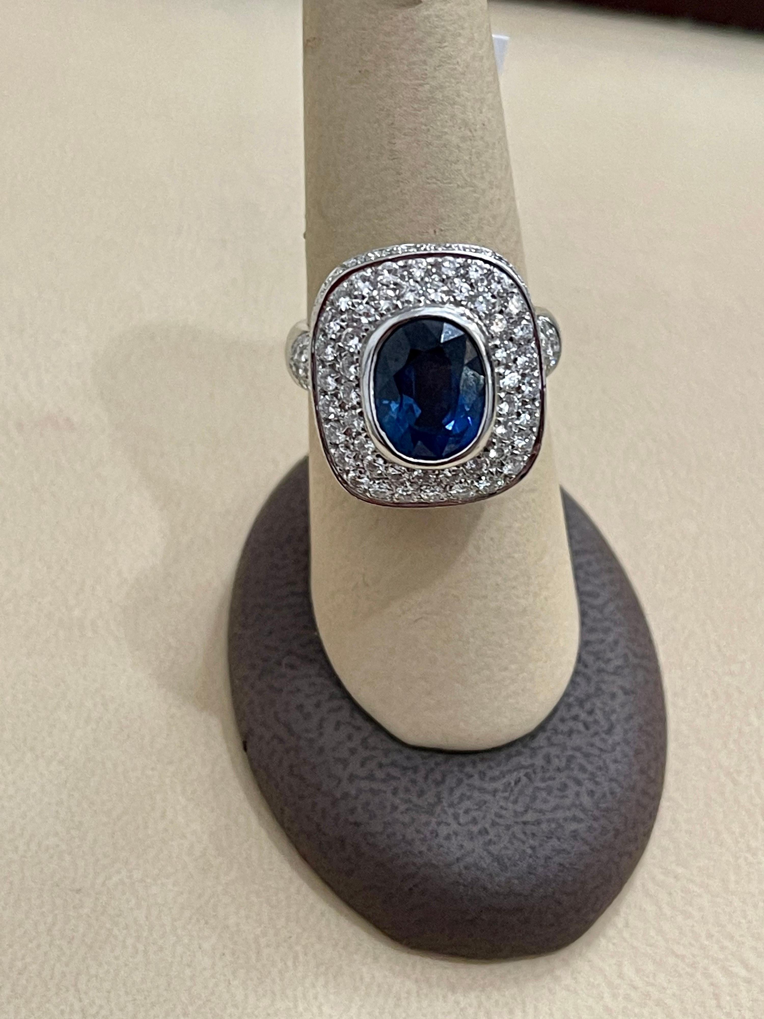 Ceylon Blue Sapphire and Diamond 18 Karat White Gold Cocktail Ring For Sale 5