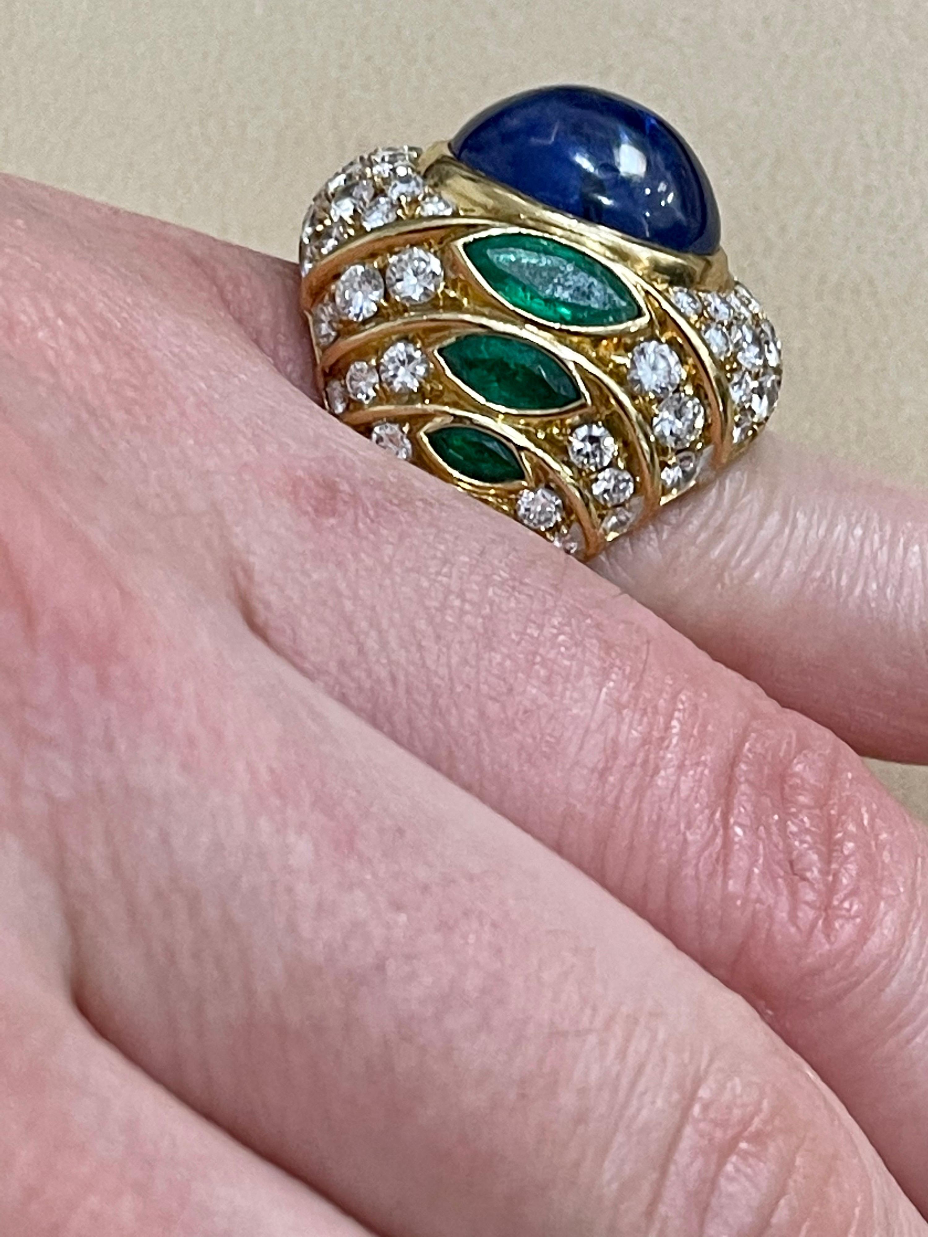18 Carat Blue Sapphire Cabochon and Diamond 18 Karat Gold Ring For Sale 2