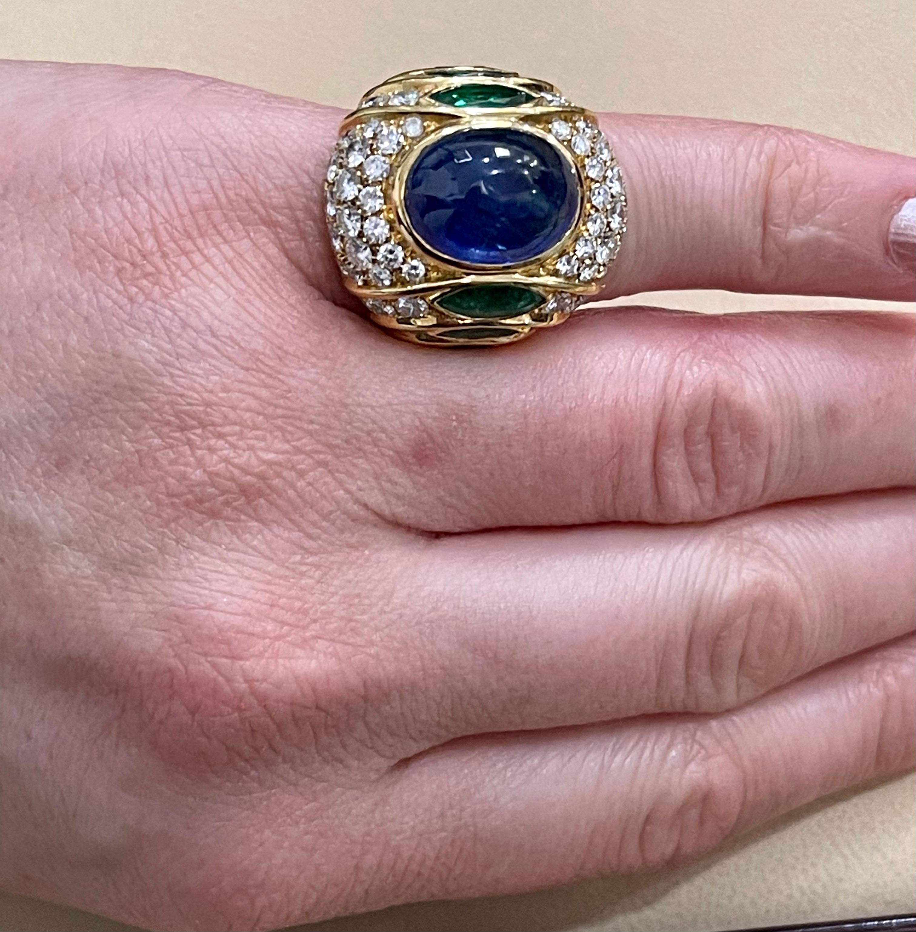 18 Carat Blue Sapphire Cabochon and Diamond 18 Karat Gold Ring For Sale 4