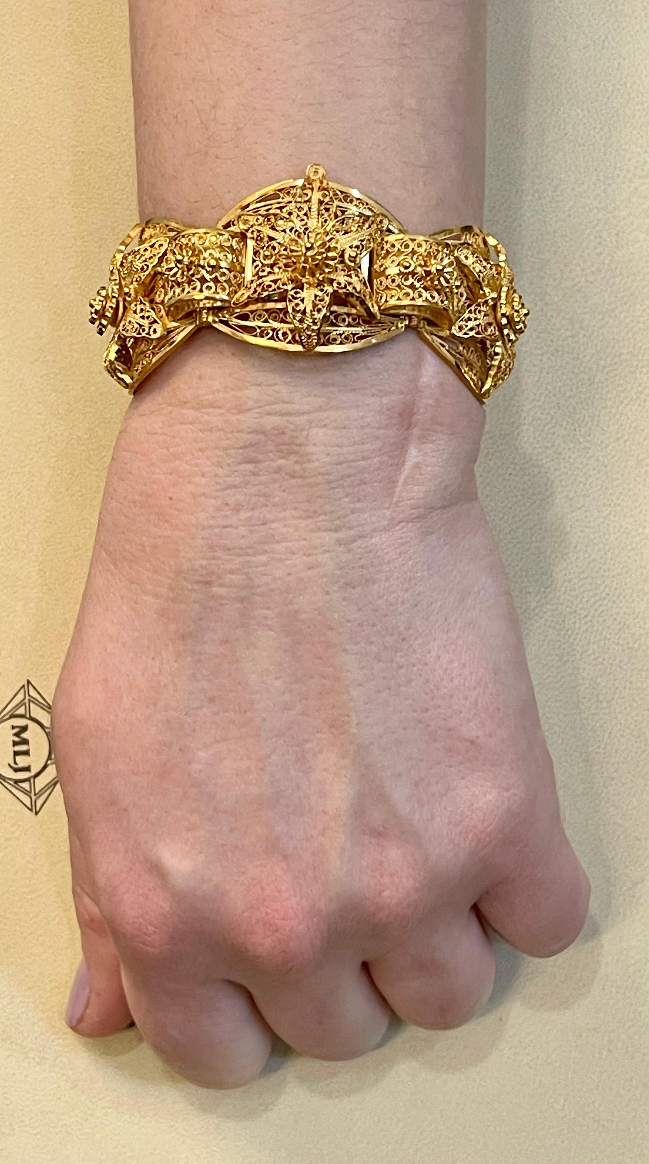 Mughal Style 22 Karat Magnificent Yellow Gold Bangle or Bracelet 82 Gm, Estate 14