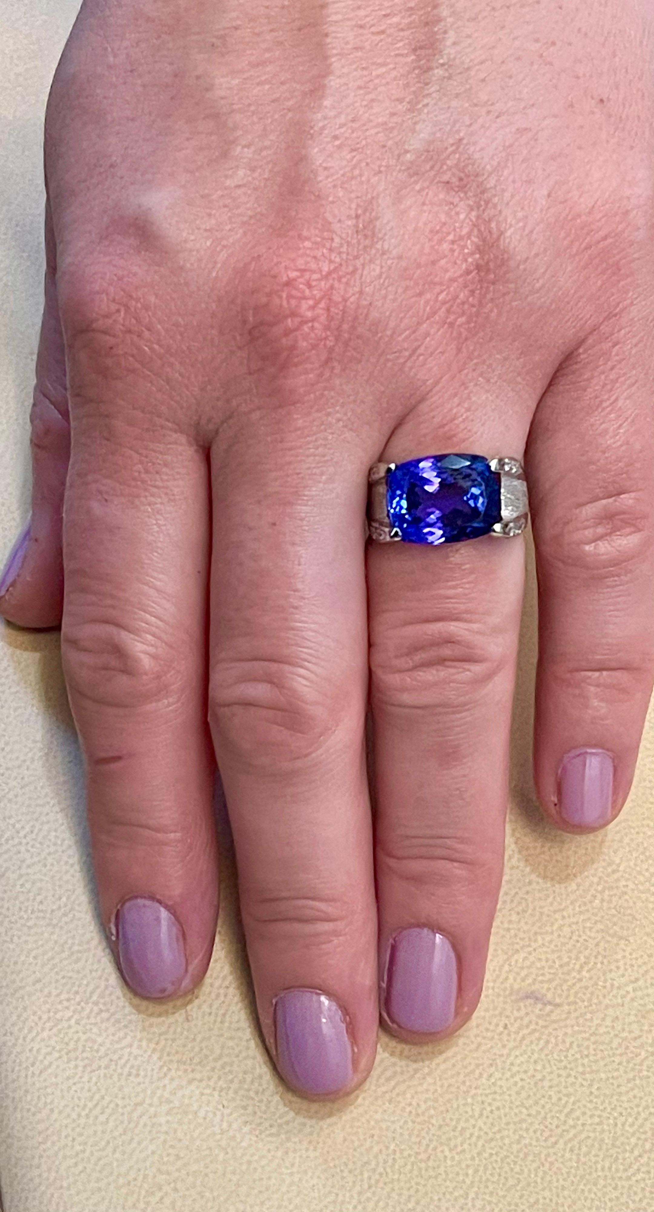 9 Carat Cushion-Cut Tanzanite Ring and Diamonds, 18 Karat White Gold, Estate 8