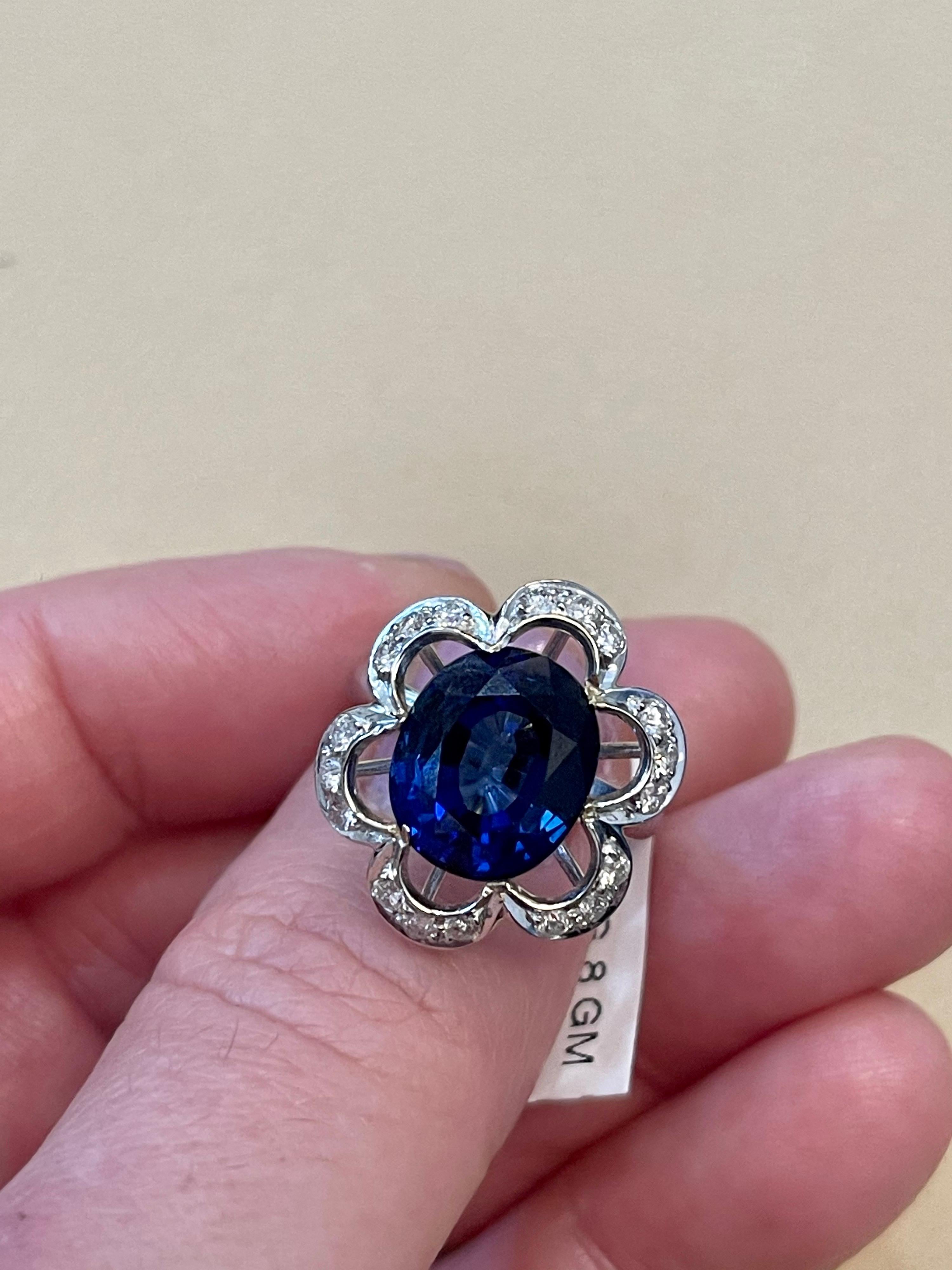 4.5 Carat Diffused Blue Sapphire and Diamond 18 Karat White Gold Cocktail Ring In Excellent Condition For Sale In New York, NY