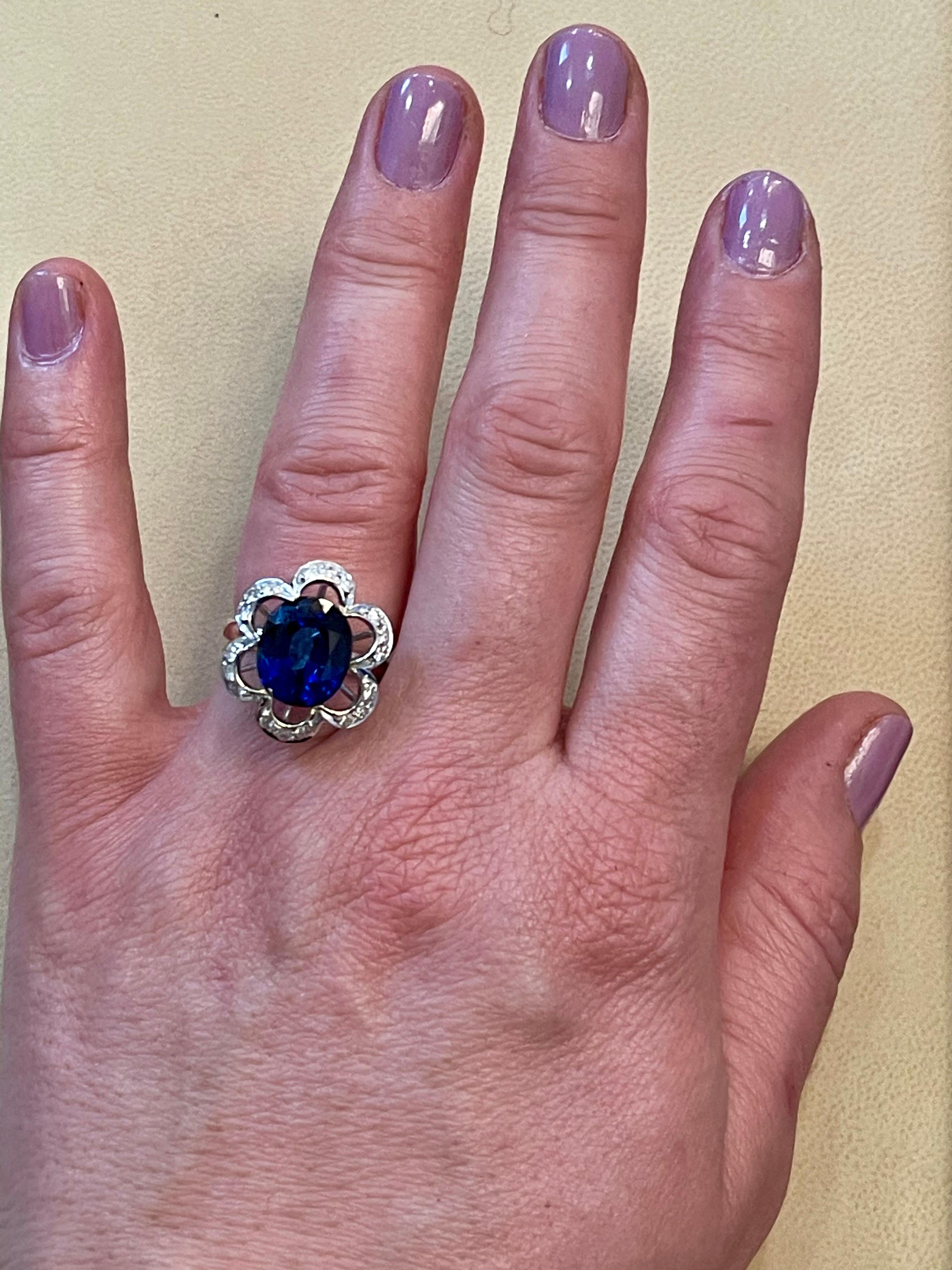 4.5 Carat Diffused Blue Sapphire and Diamond 18 Karat White Gold Cocktail Ring For Sale 1