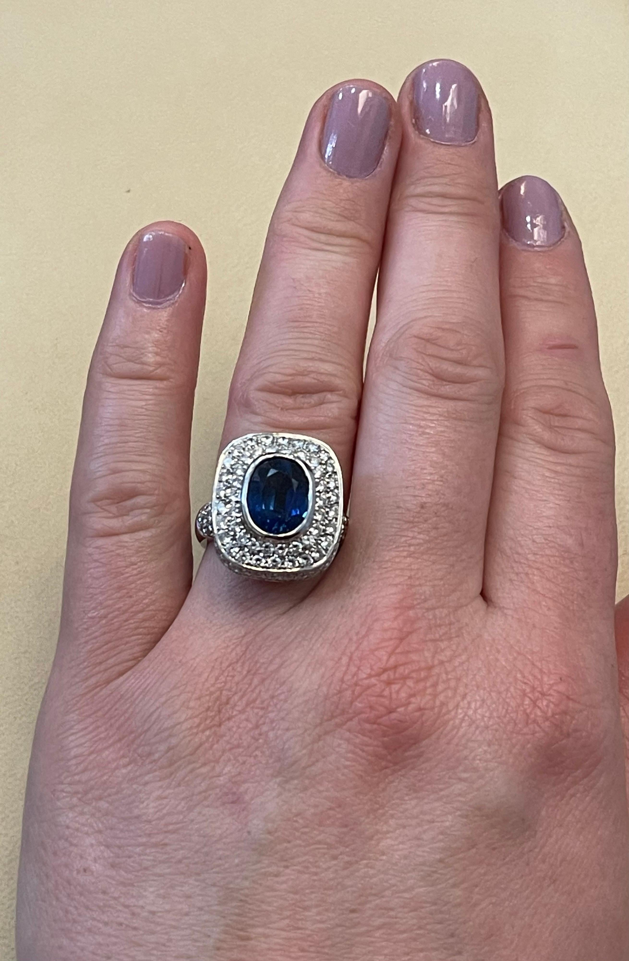 Ceylon Blue Sapphire and Diamond 18 Karat White Gold Cocktail Ring For Sale 13