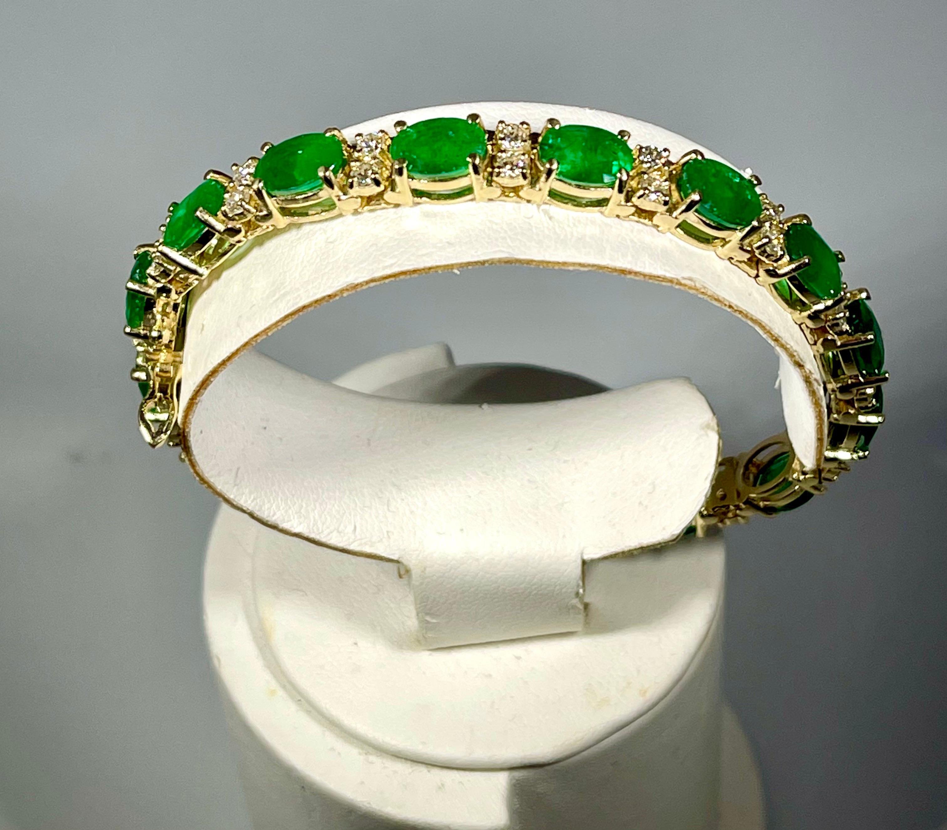 Oval Cut 20 Carat Emerald 1.6 Carat Diamond Affordable Tennis Bracelet 14 K Yellow  Gold 