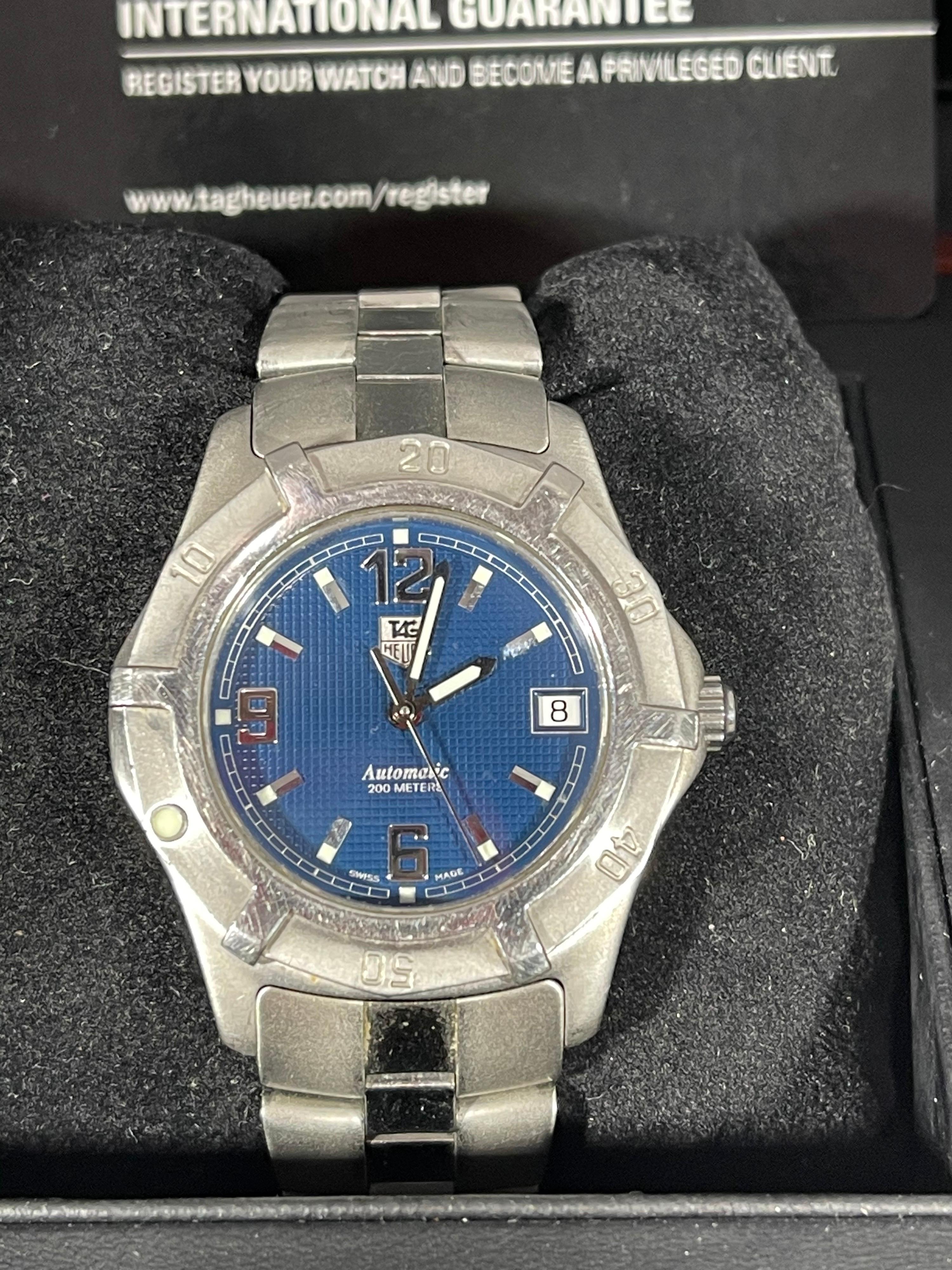 
Tag Heuer WN2112  Automatic Stainless Steel Watch Professional 200M with Date and comes with a box
 Blue dial
 Pre-Owned
 Case Diameter: 38mm
Wrist Size: 6.3
