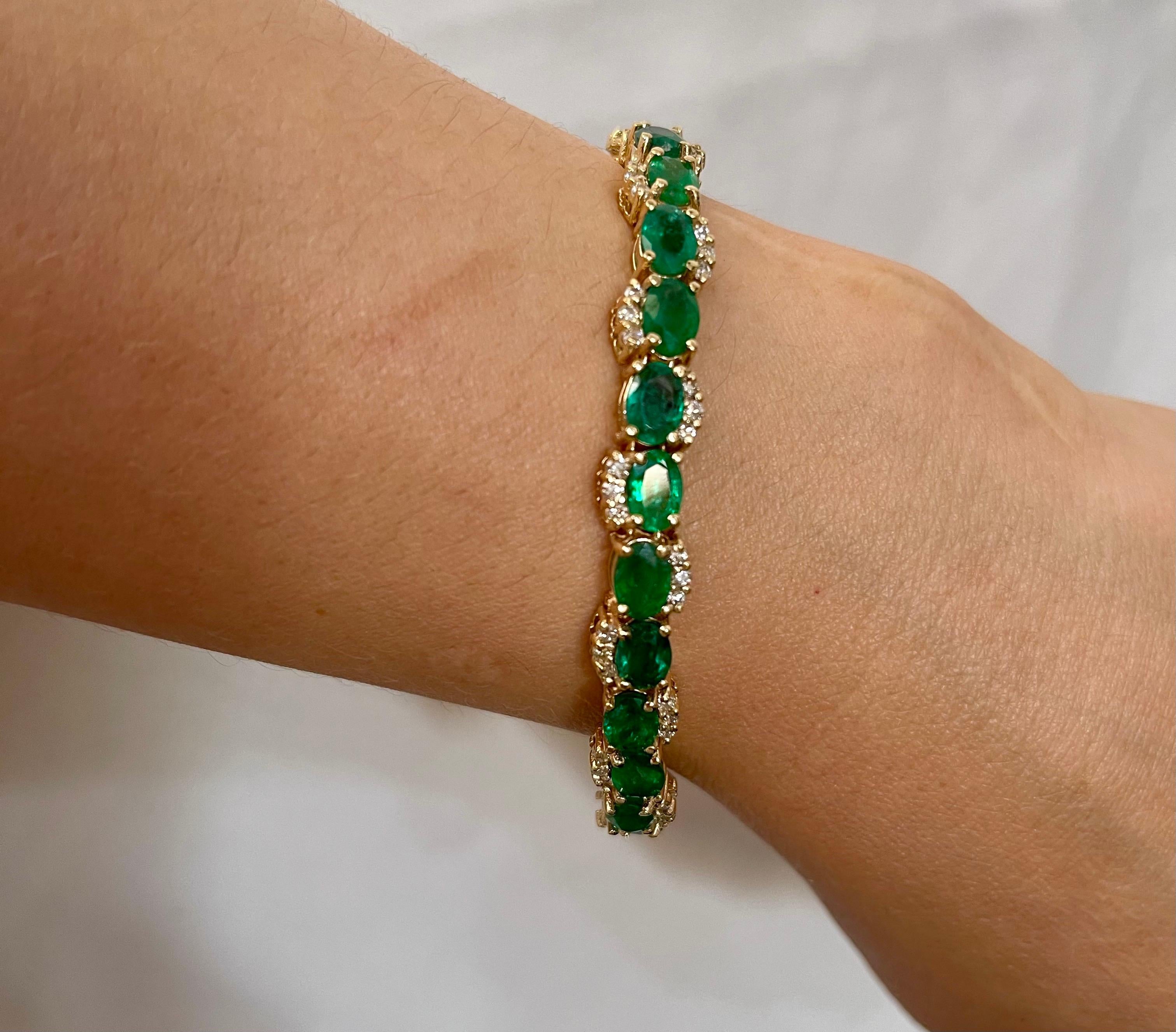 21 Carat Natural Brazil Emerald & 2.6 Ct Diamond Tennis Bracelet 14 Karat Y Gold For Sale 5