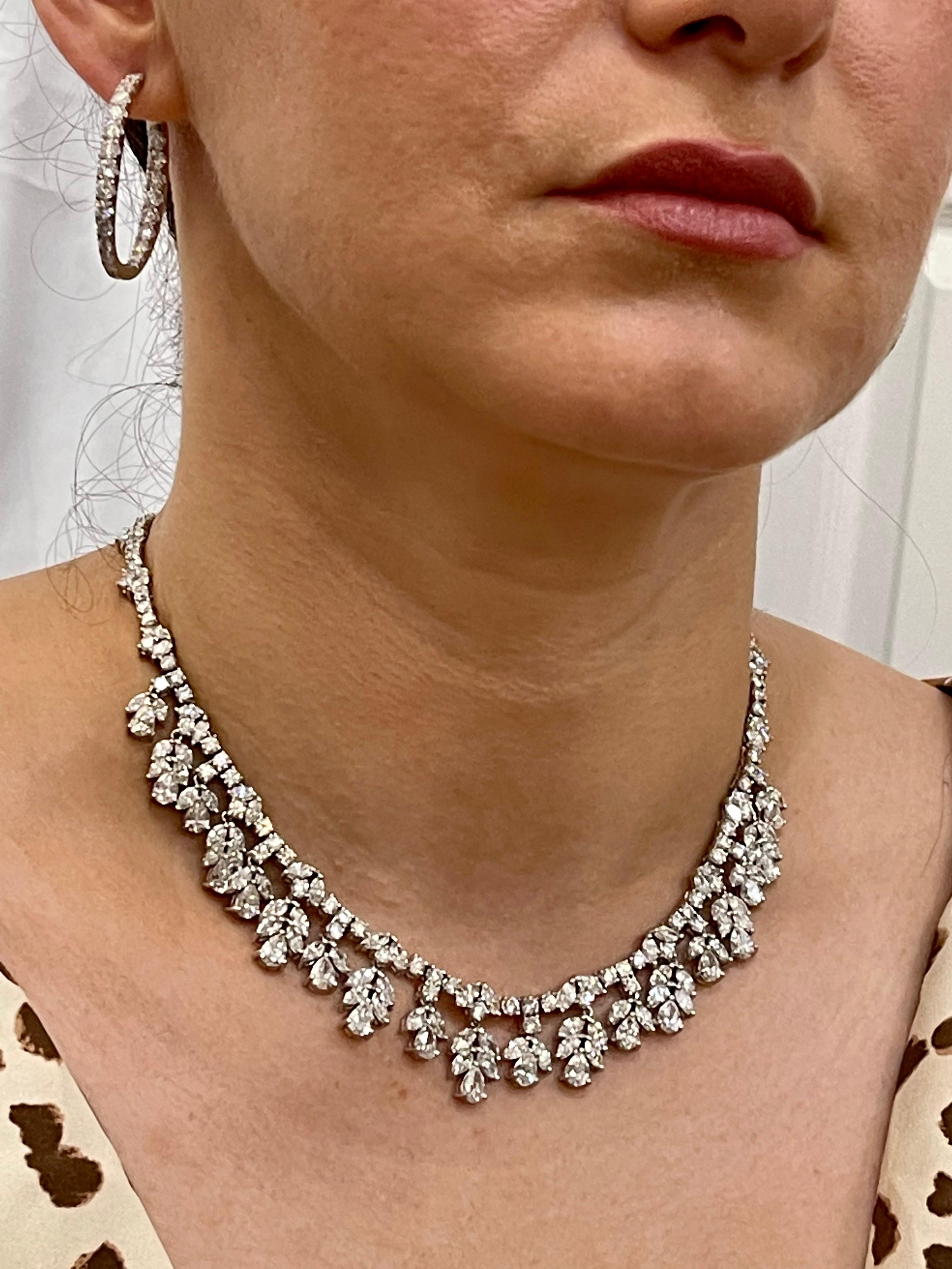 45 Carat VS, E Pear Marquise and Round Diamond Necklace in Platinum, Bridal 3