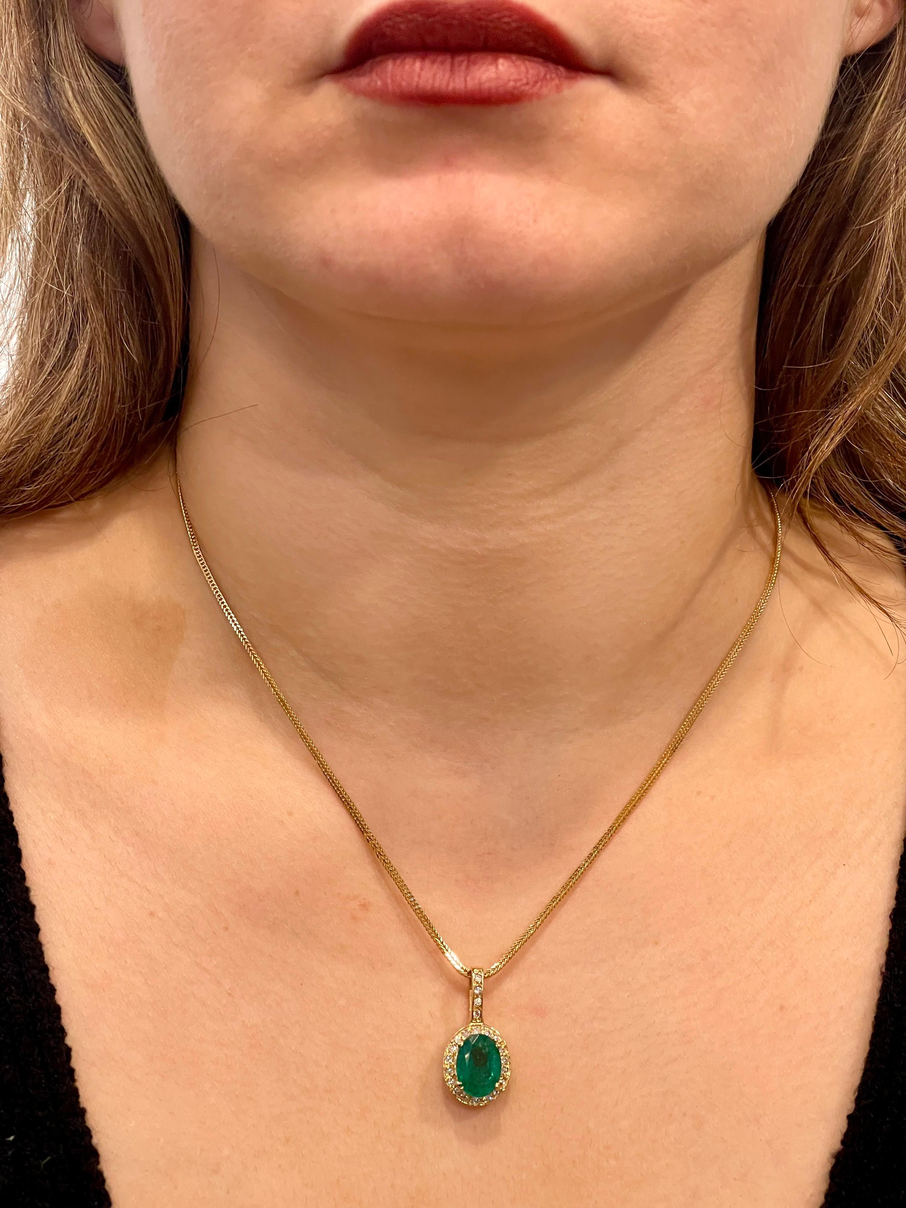 4.0 Ct Natural Oval Shape Emerald & Diamond Pendant 14 Karat Yellow Gold Chain For Sale 9