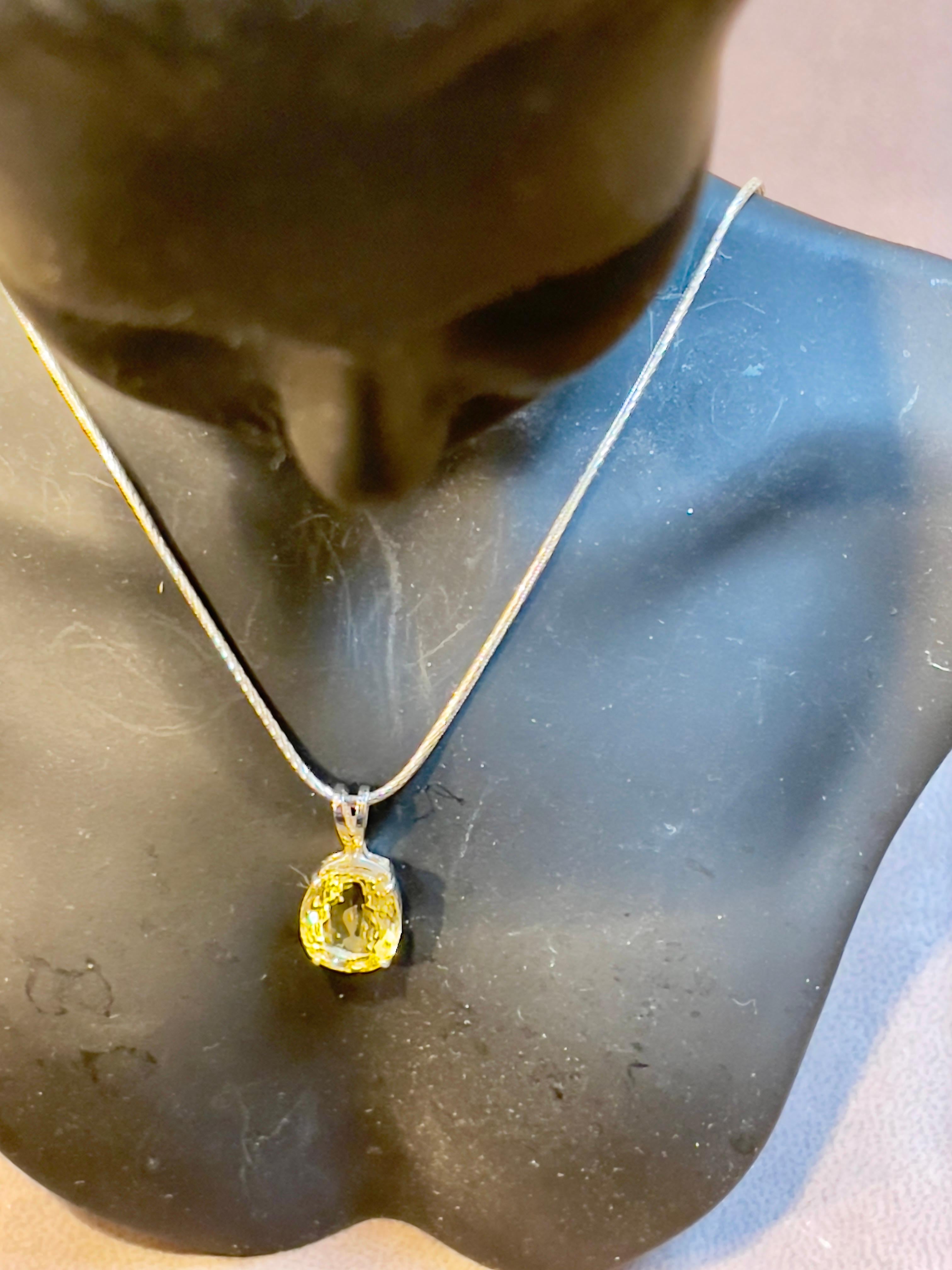 GIA Certified 5.56 Ct Natural Ceylon Yellow Sapphire Pendant Necklace white Gold For Sale 7
