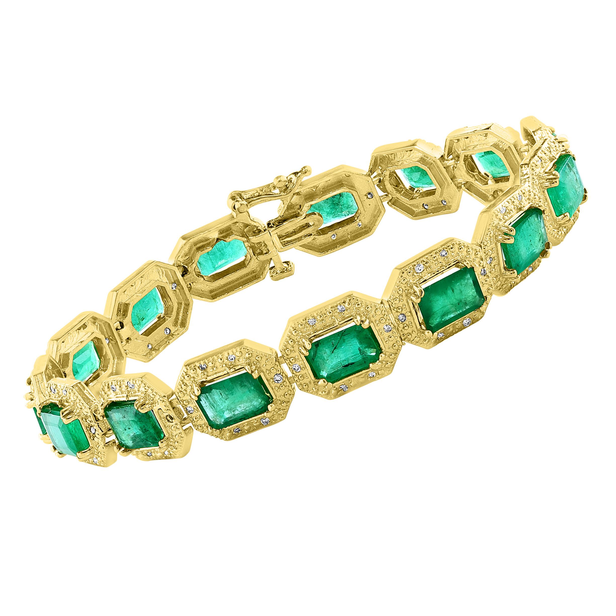 18 Karat Smaragd im Smaragdschliff und Diamant-Tennisarmband 14 Karat Gelbgold im Zustand „Hervorragend“ im Angebot in New York, NY