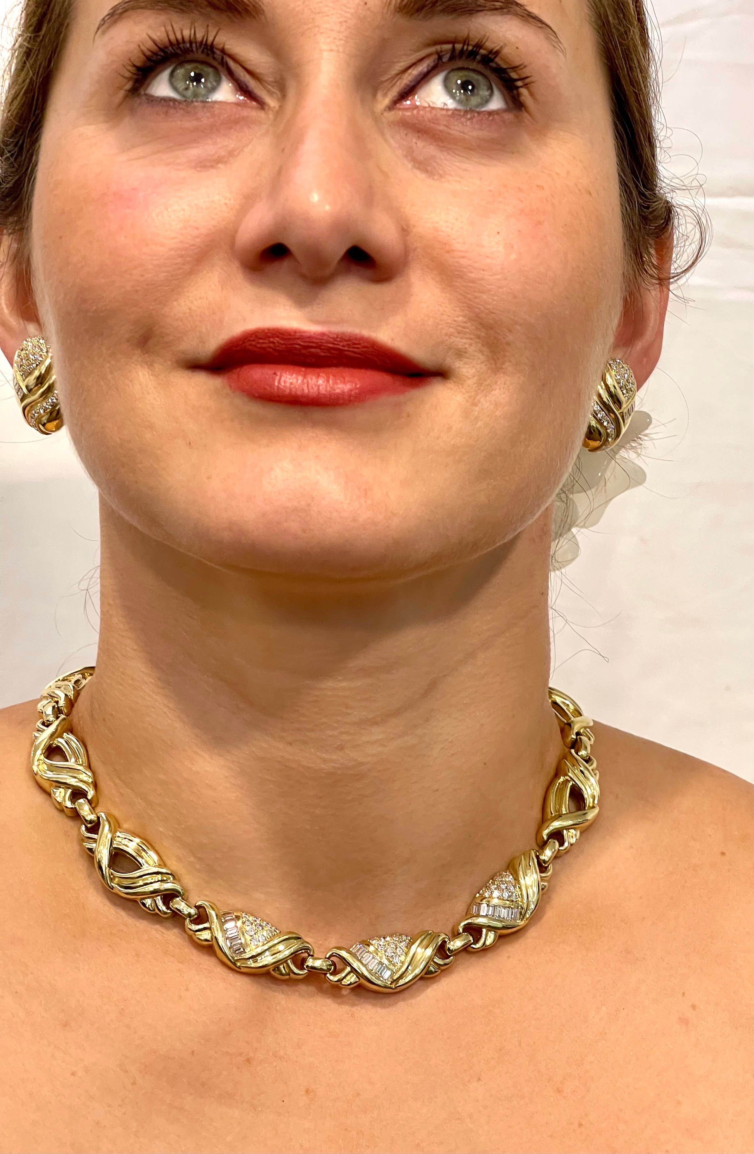 9 Carat Diamond Necklace & Earrings Bridal Suite 159 Gm 18 Karat Yellow Gold For Sale 7