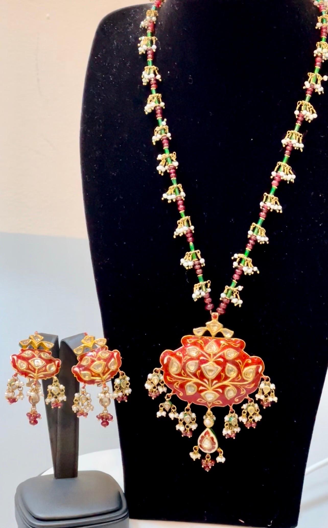 Mughal Magnificenct Traditional Kundan Polki Rose Cut Diamond Red Enamel Suite
Maharajas & Mughal Magnificenct  Necklace and Heavy Antique Gold Matching  Earrings
Jadau Traditional Kundan real Polki Rose Cut Diamond 18 Karat  Yellow  Gold  Bridal