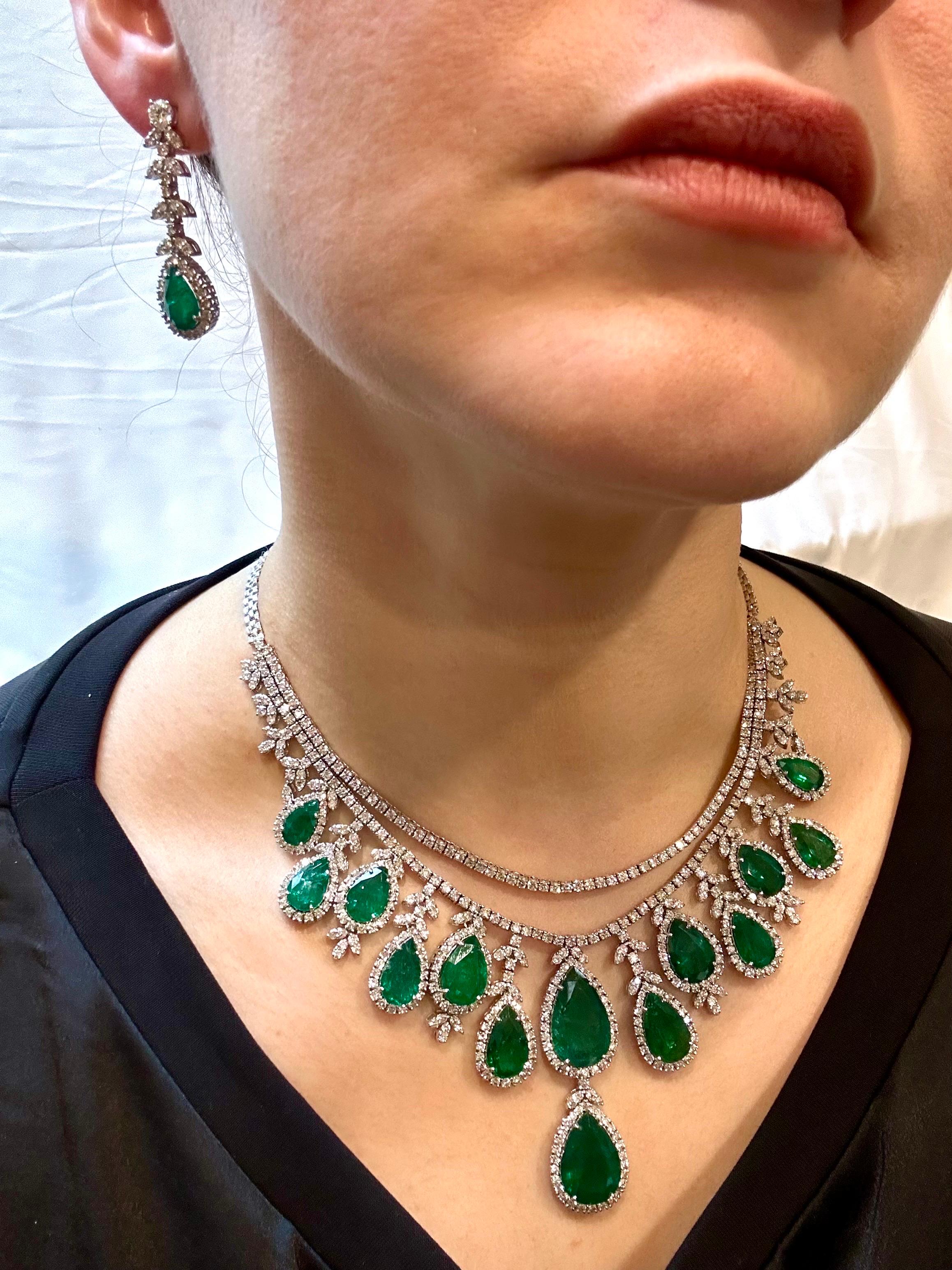 75 Ct Zambian Emerald and 30 Ct Diamond Necklace and Earring Bridal Suite For Sale 7