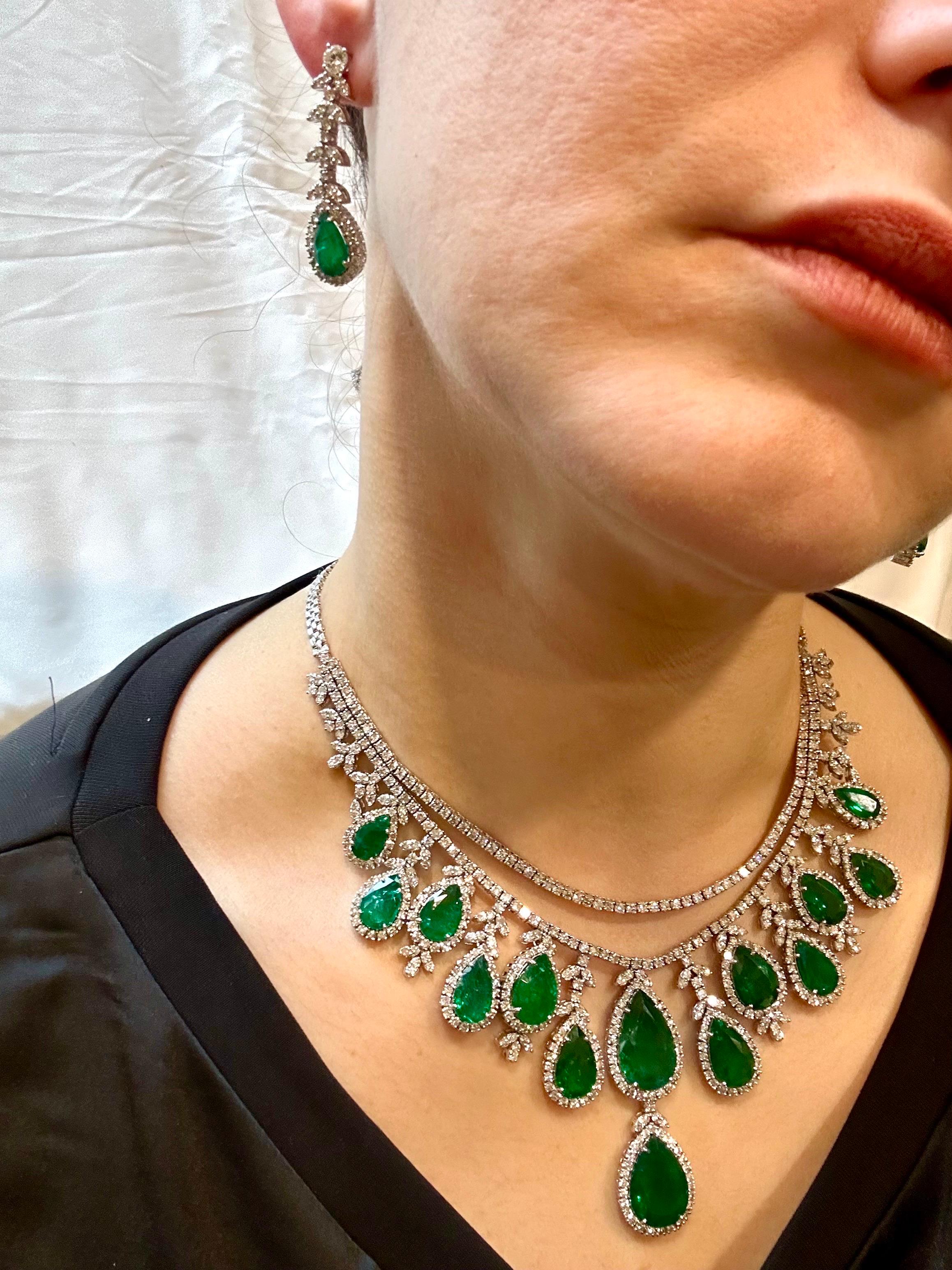 75 Ct Zambian Emerald and 30 Ct Diamond Necklace and Earring Bridal Suite For Sale 8