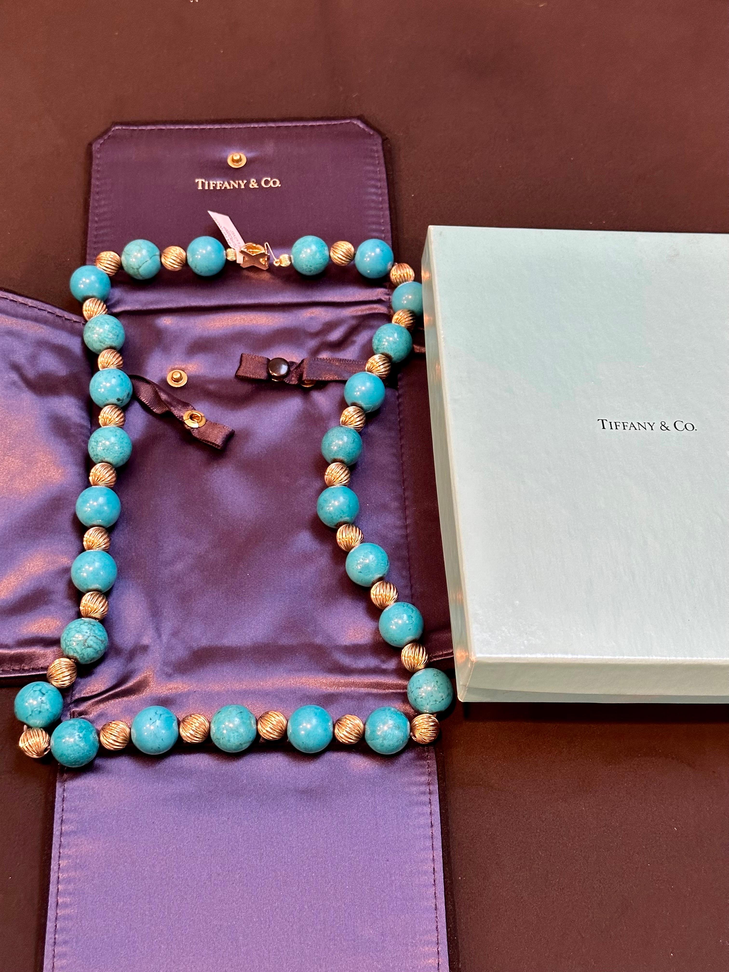 Tiffany & Co. Collier Vintage en Turquoise Naturelle et Perles d'Or Jaune avec Fermoir en X en vente 13