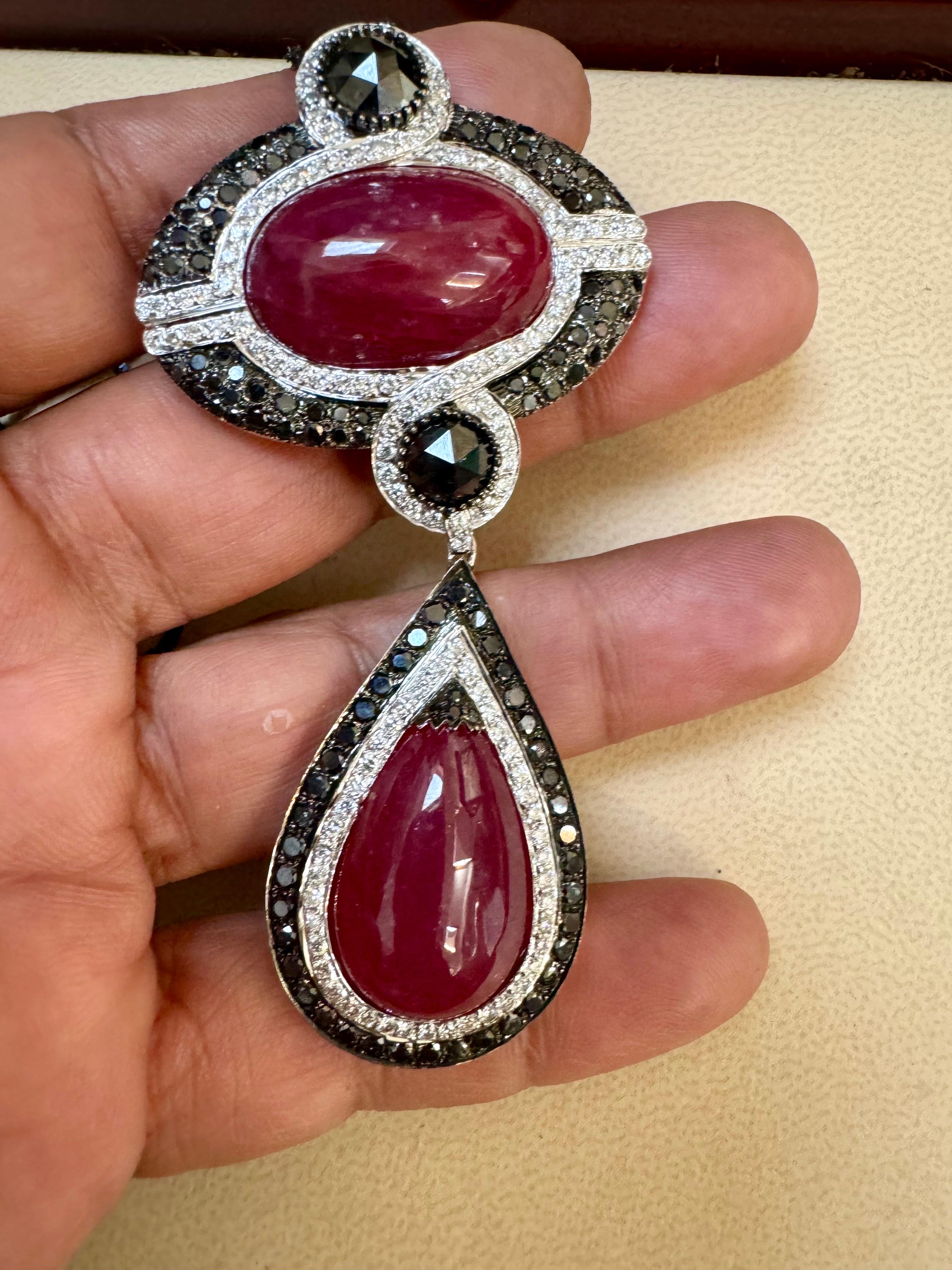 Grand pendentif vintage en rubis naturel 40 carats, non chauffé et diamants noirs et blancs 18 carats en vente 2