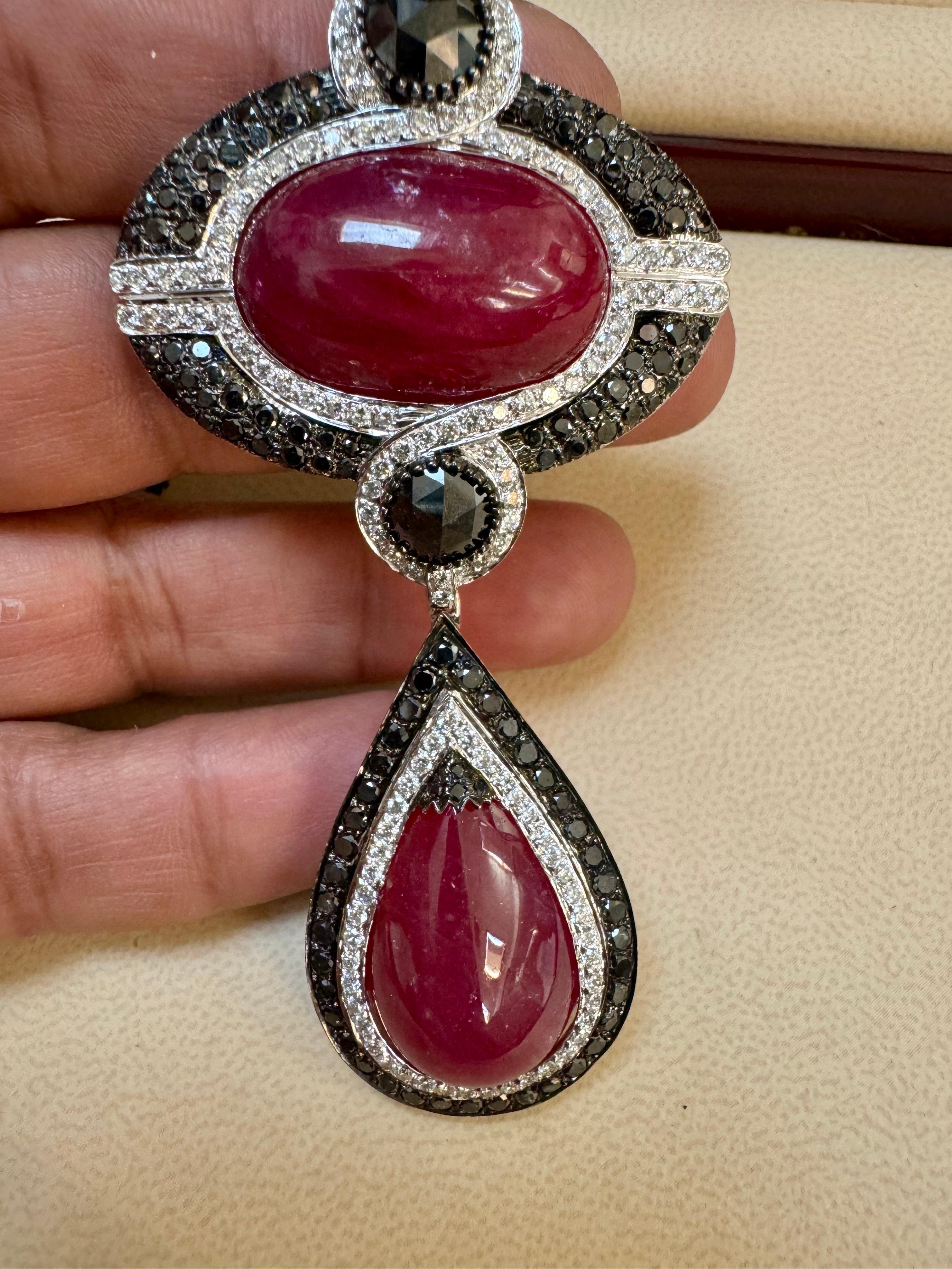 Grand pendentif vintage en rubis naturel 40 carats, non chauffé et diamants noirs et blancs 18 carats en vente 5