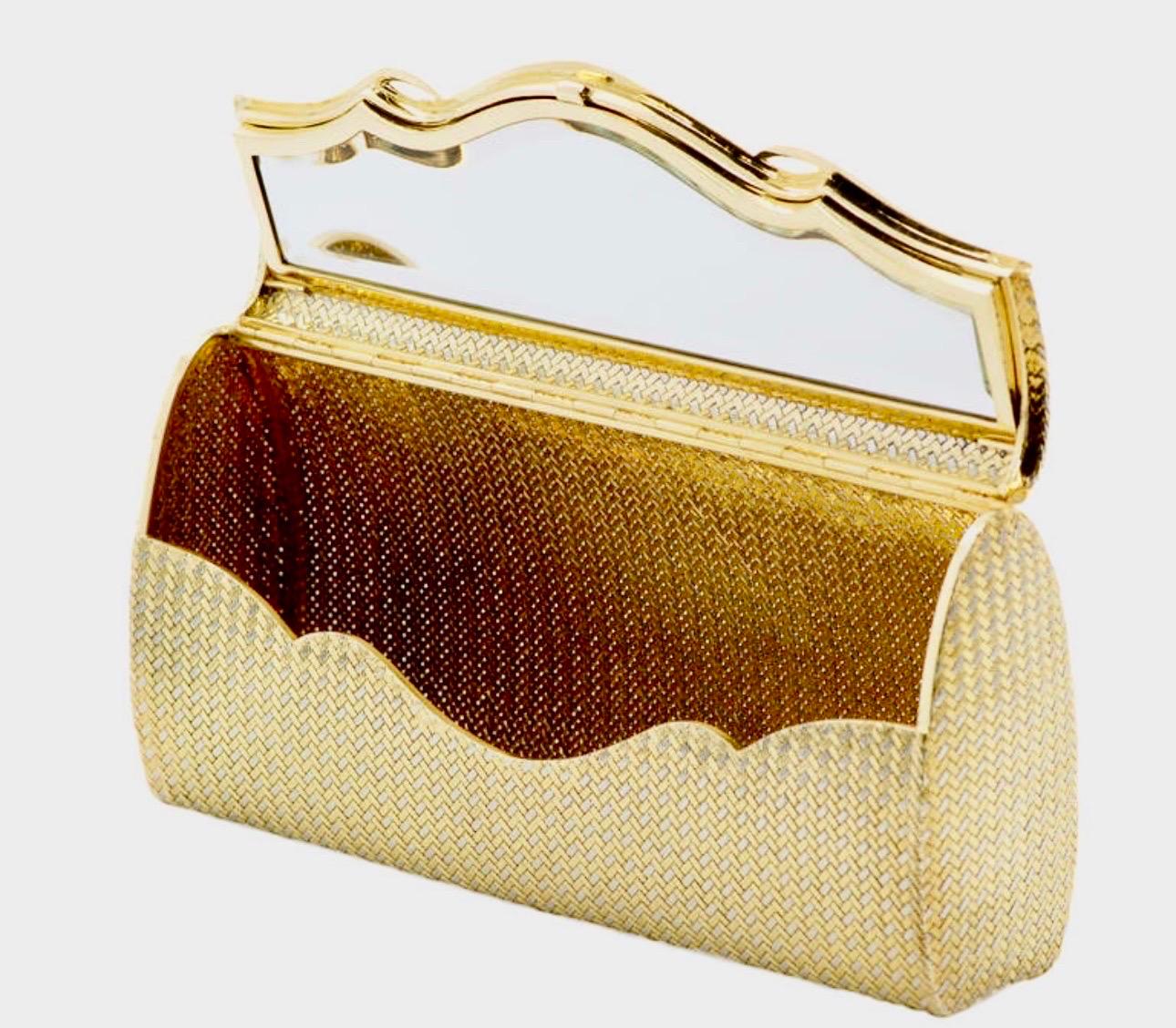 Massoni Rome 1960s 18K Yellow Gold Woven Mesh Clutch Handbag  Mirror Inside Rare For Sale 6