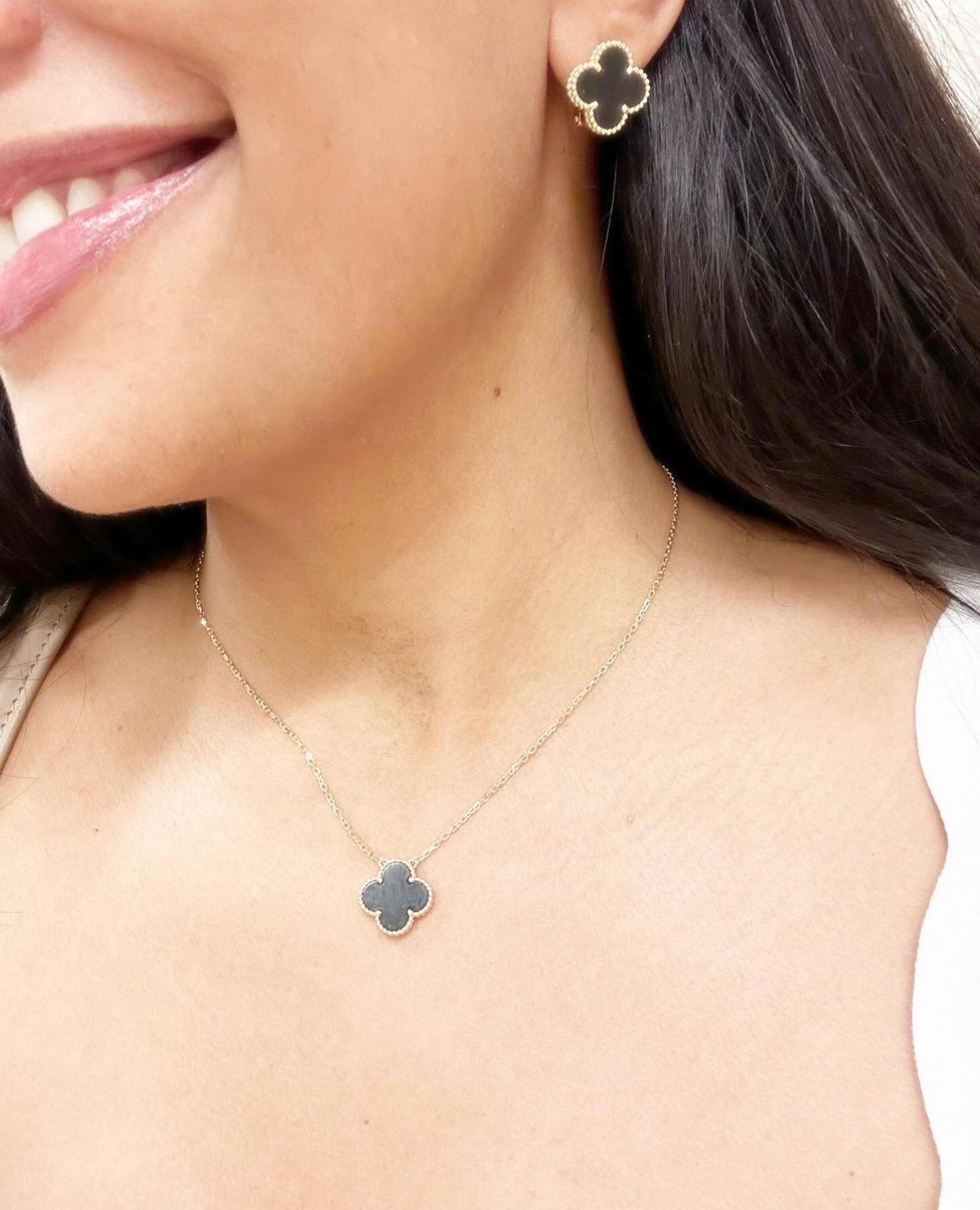 VAN CLEEF & ARPELS 18k Yellow Gold Black Onyx Vintage Alhambra Pendant Necklace 2