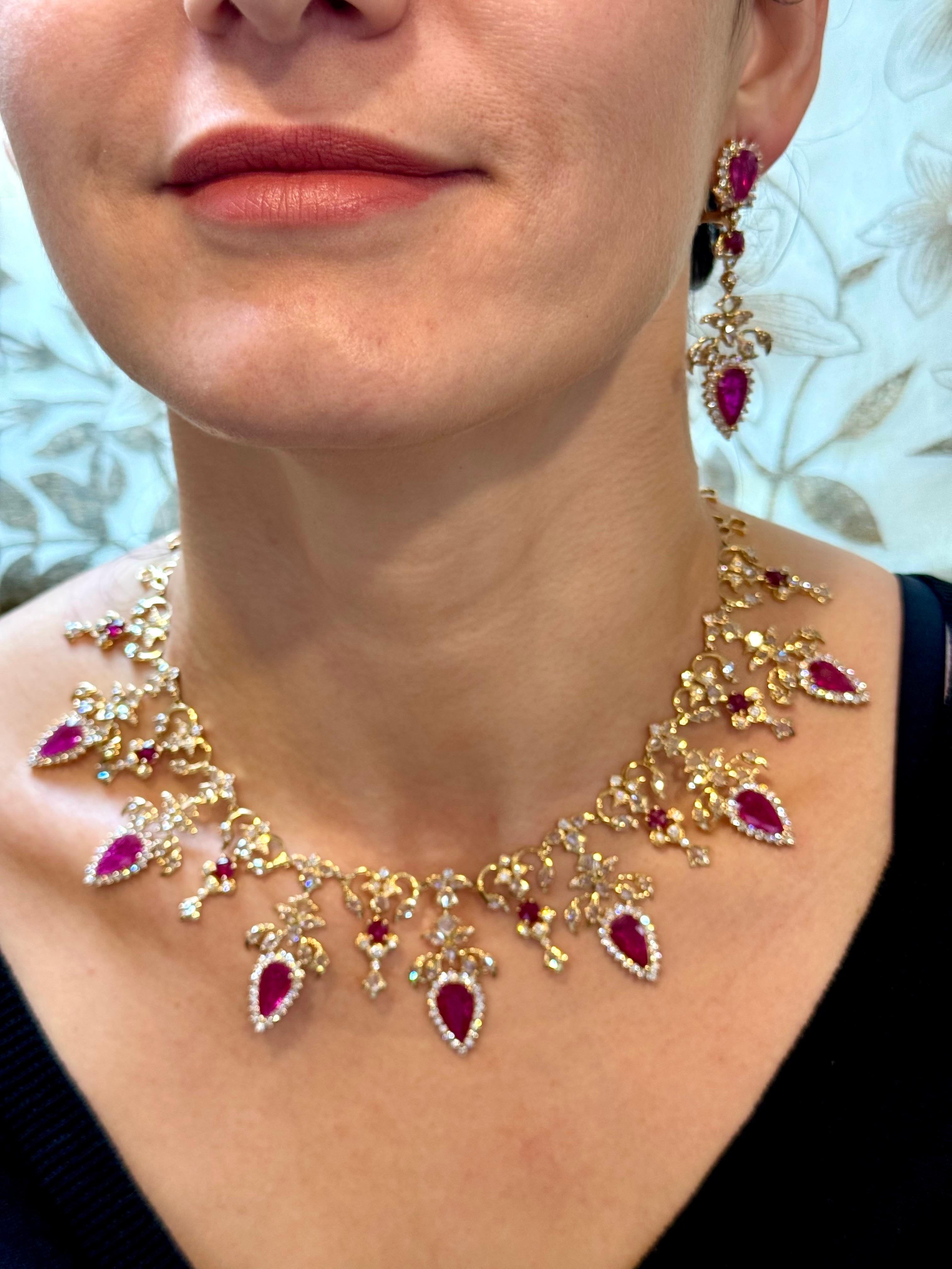 45 Ct Pear Cut Ruby & 22 Ct Rose cut Diamond Necklace Suite 18 Kt Gold, Bridal For Sale 8