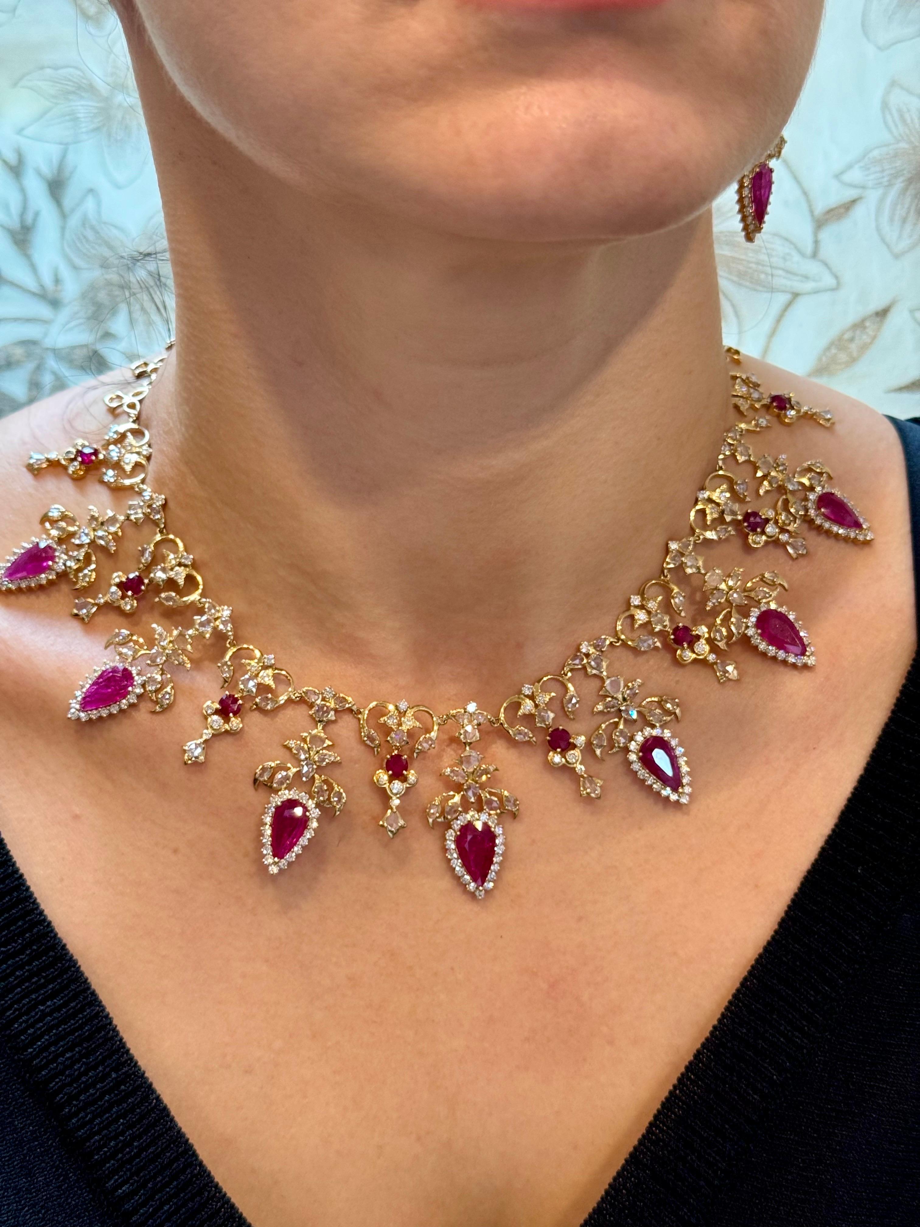 45 Ct Pear Cut Ruby & 22 Ct Rose cut Diamond Necklace Suite 18 Kt Gold, Bridal For Sale 9