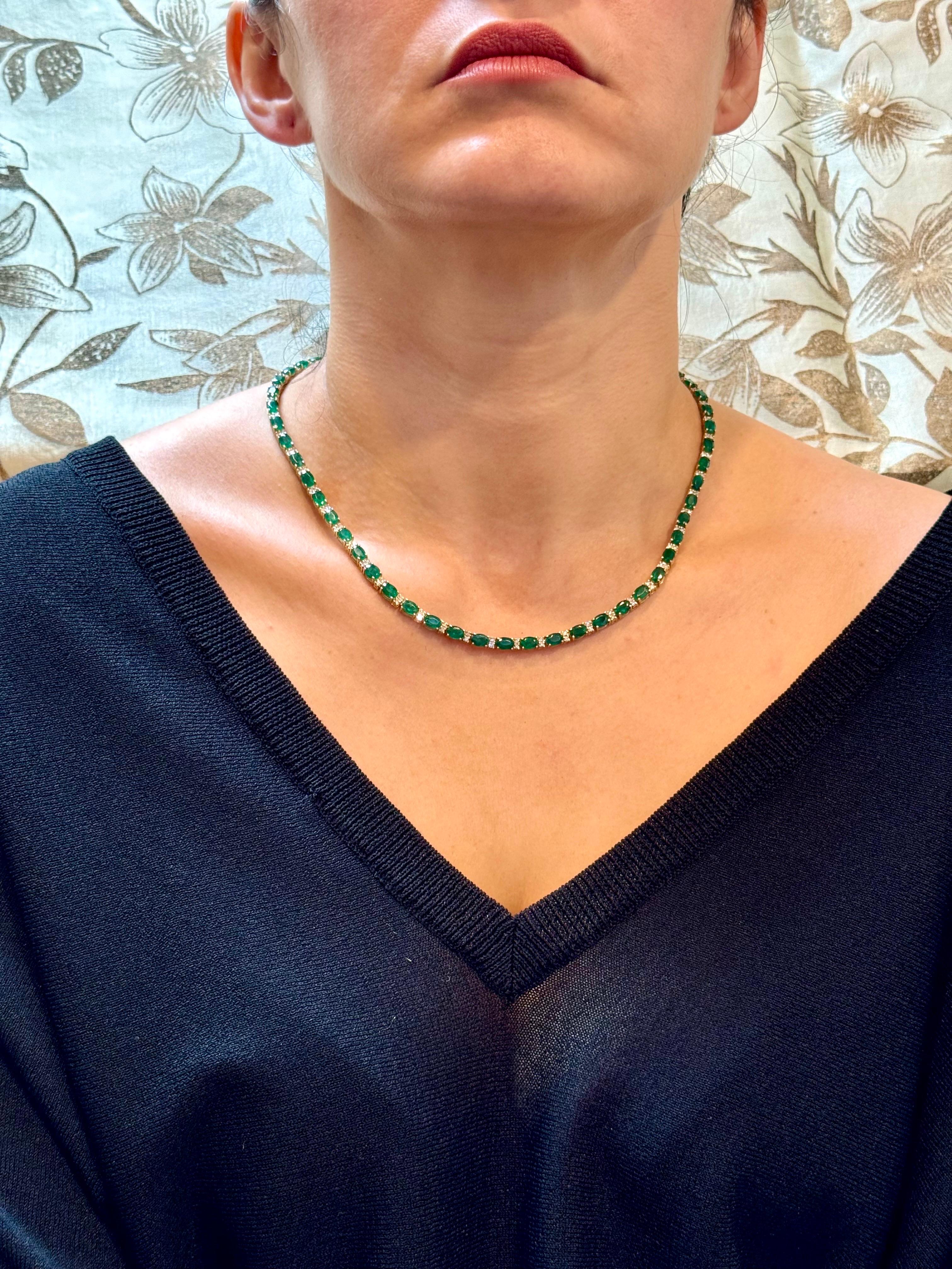 30 Carat Oval Brazilian Emerald & 3 Carat Diamond Tennis Necklace 14 Karat Gold For Sale 6