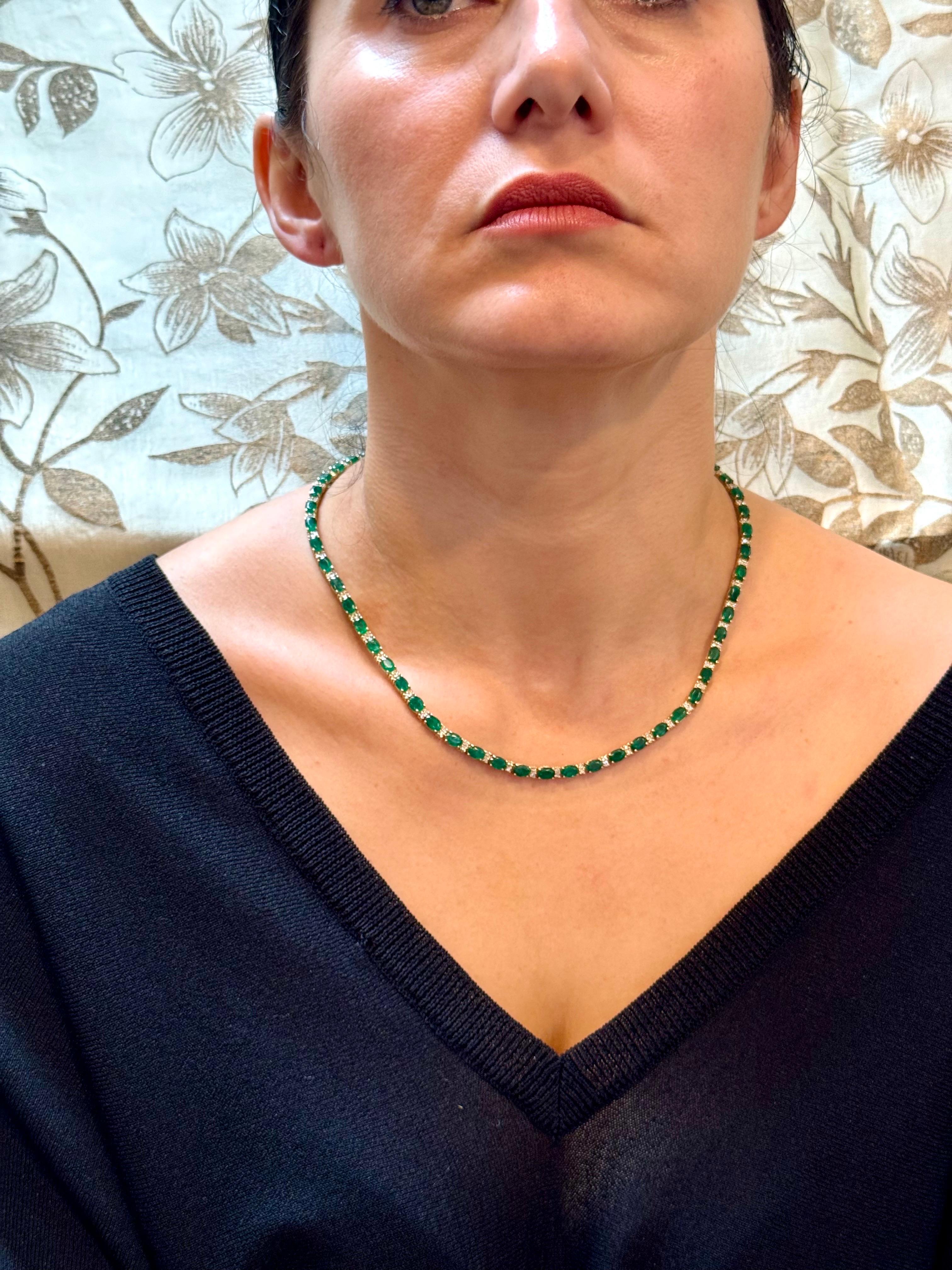 30 Carat Oval Brazilian Emerald & 3 Carat Diamond Tennis Necklace 14 Karat Gold For Sale 9
