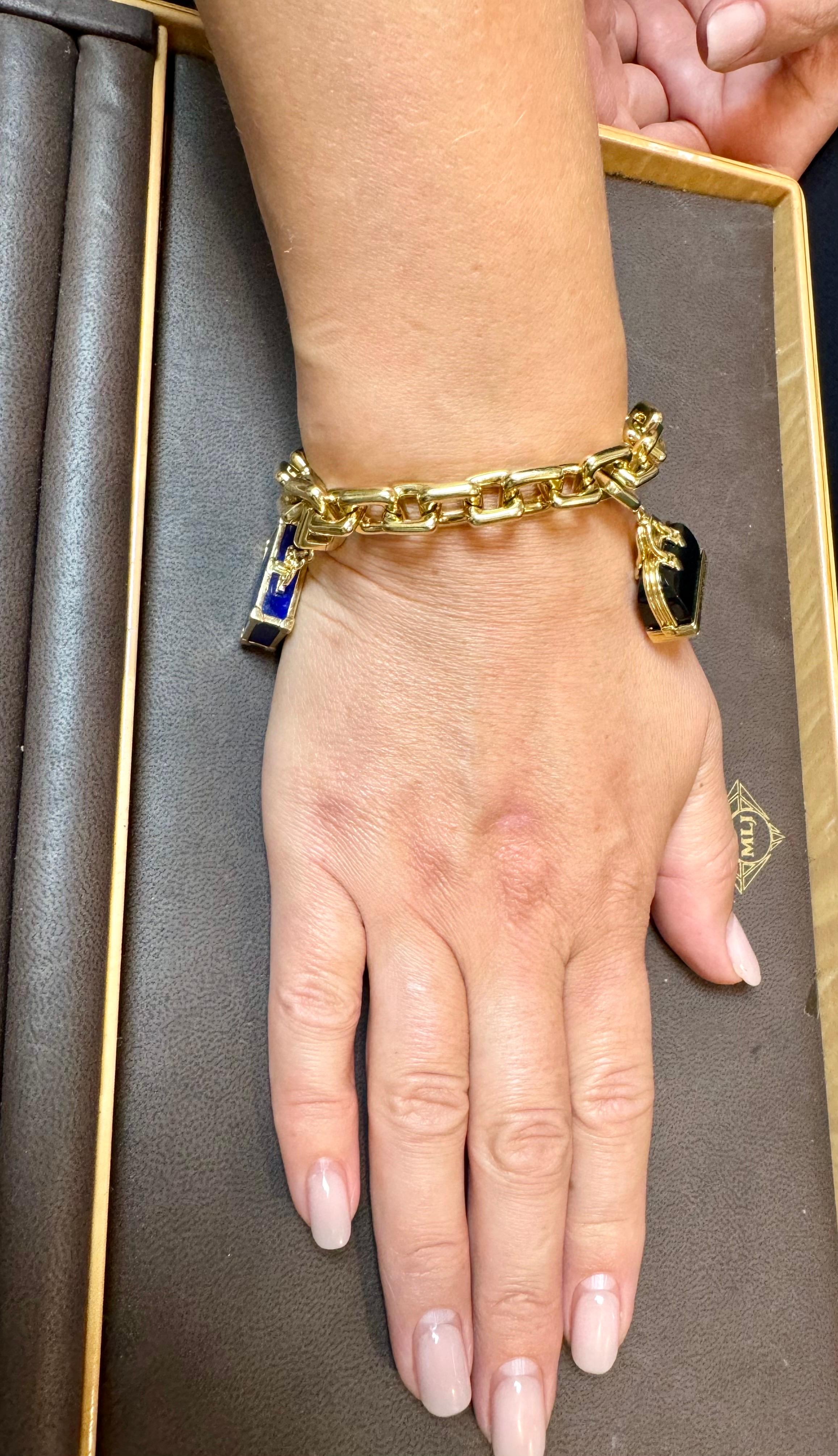 Louis Vuitton Padlock & Keys+ Two Bags Charm Yellow Gold Bracelet 125.7 Gm 18 KG For Sale 12