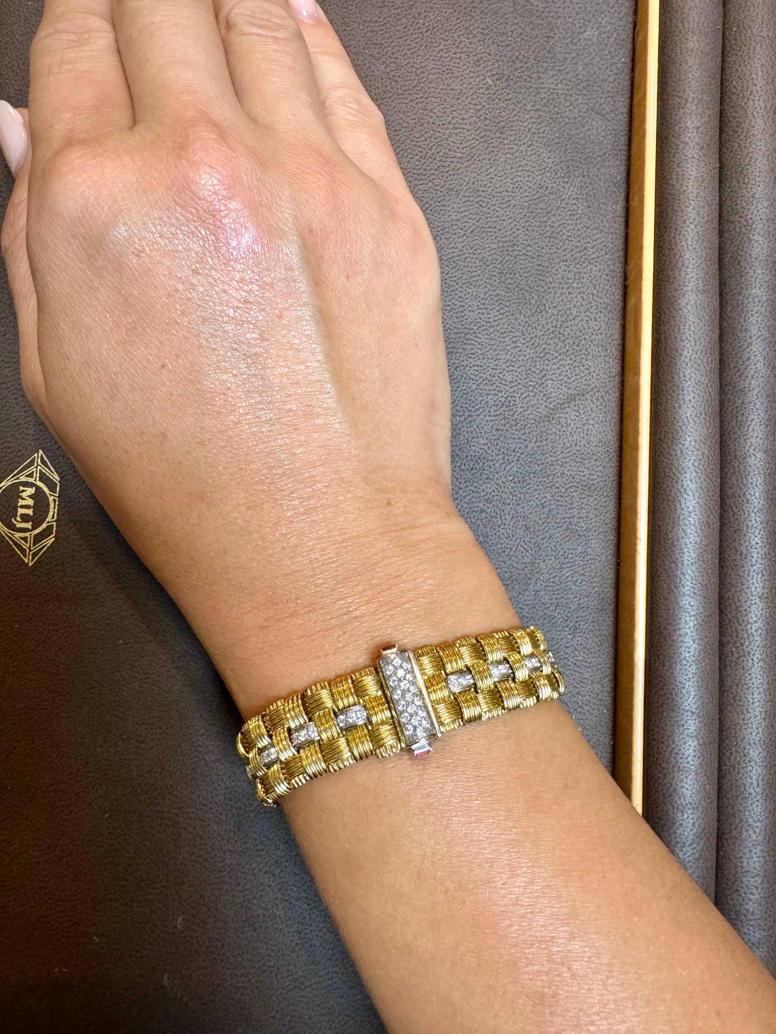 ROBERTO COIN APPASSIONATA Collana con cesto intrecciato a 3 file, bracciale, orecchino e suite di bracciali in vendita 15