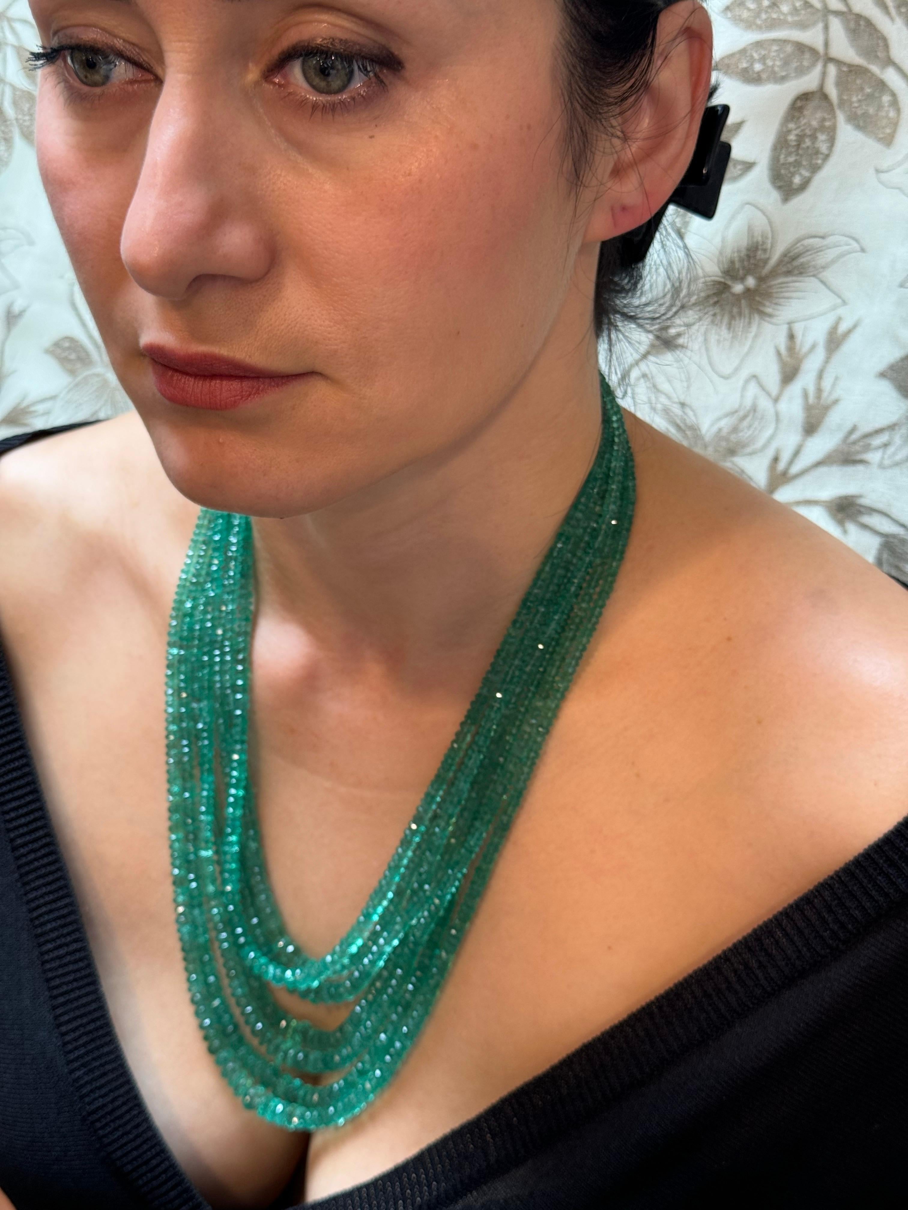 750 Ct COLOMBIAN Emerald Beads 7 Line Necklace with Clasp 18 Karat Yellow Gold 12