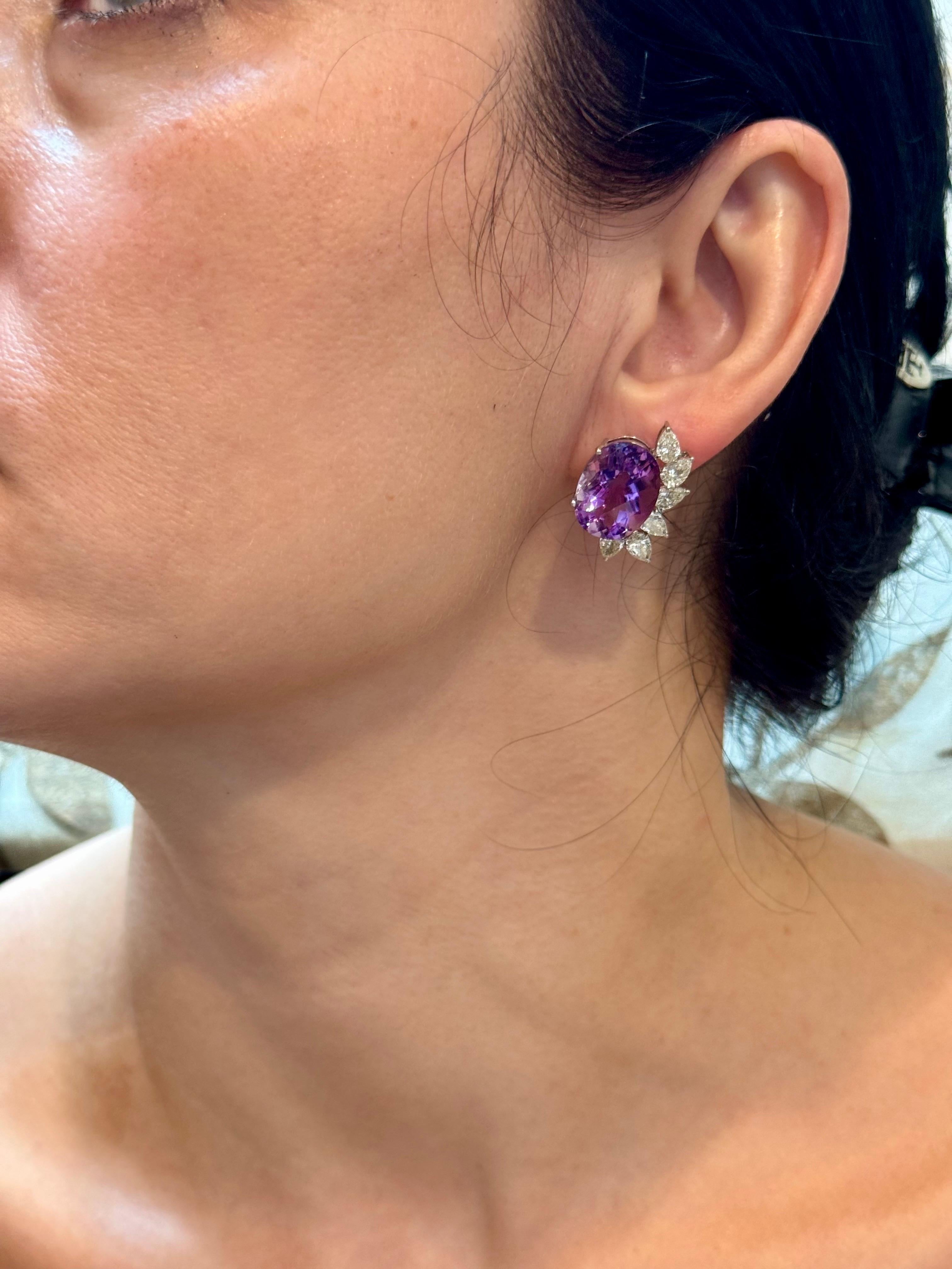 22 Karat natürlicher Amethyst & 3,60 Karat birnenförmiger Diamant-Ohrstecker, 14KWG im Angebot 3