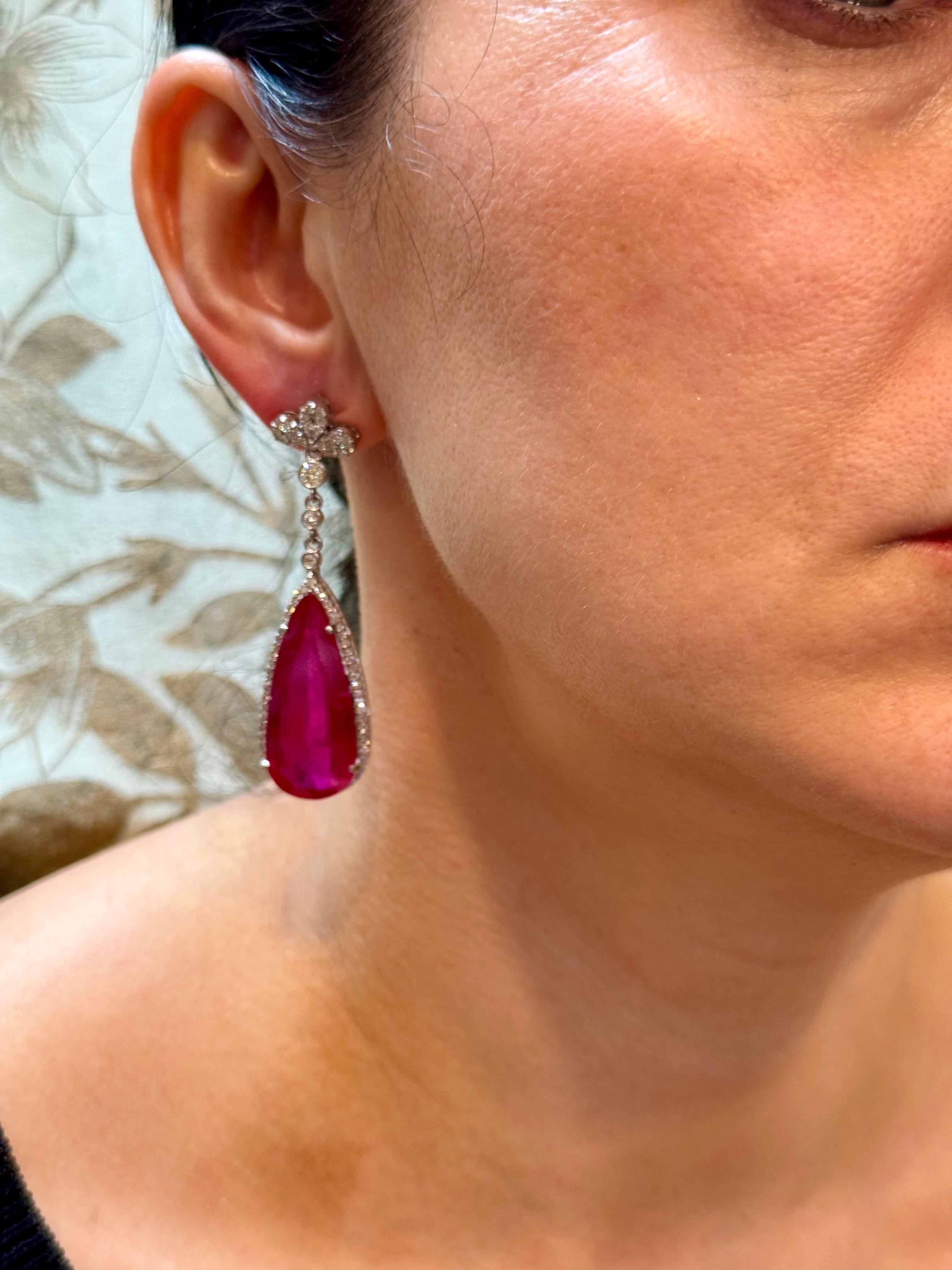 Orecchino da cocktail con tormalina rosa e diamanti, oro 14 Kt, 62 carati, goccia di pera naturale in vendita 10