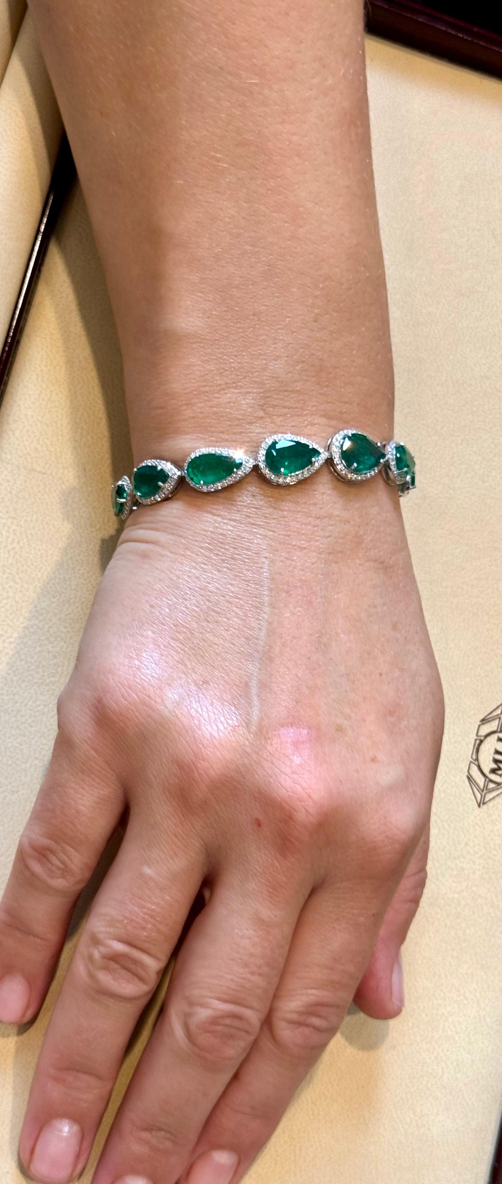 28 Carat Natural Zambian Emerald & Diamond Tennis Bracelet 14 Karat White Gold For Sale 13